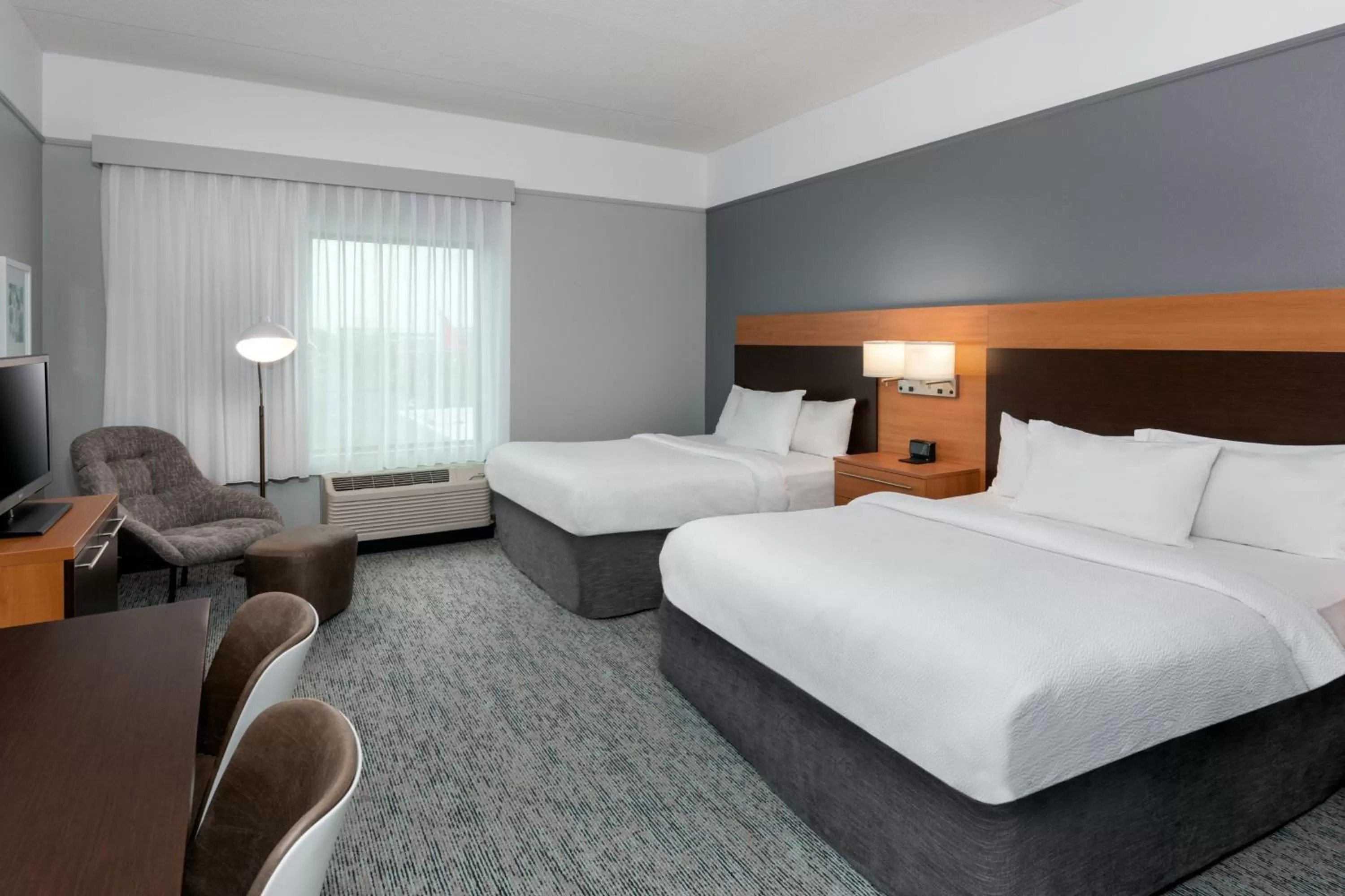 Bedroom, Bed in TownePlace Suites Buffalo Airport