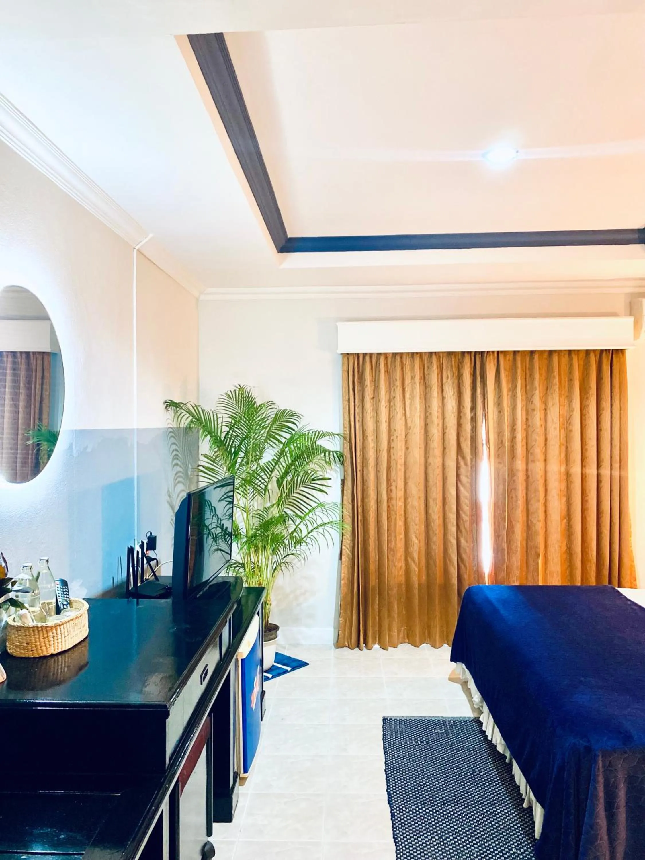 TV and multimedia, Bed in BH Baan Paradise Hotel Patong