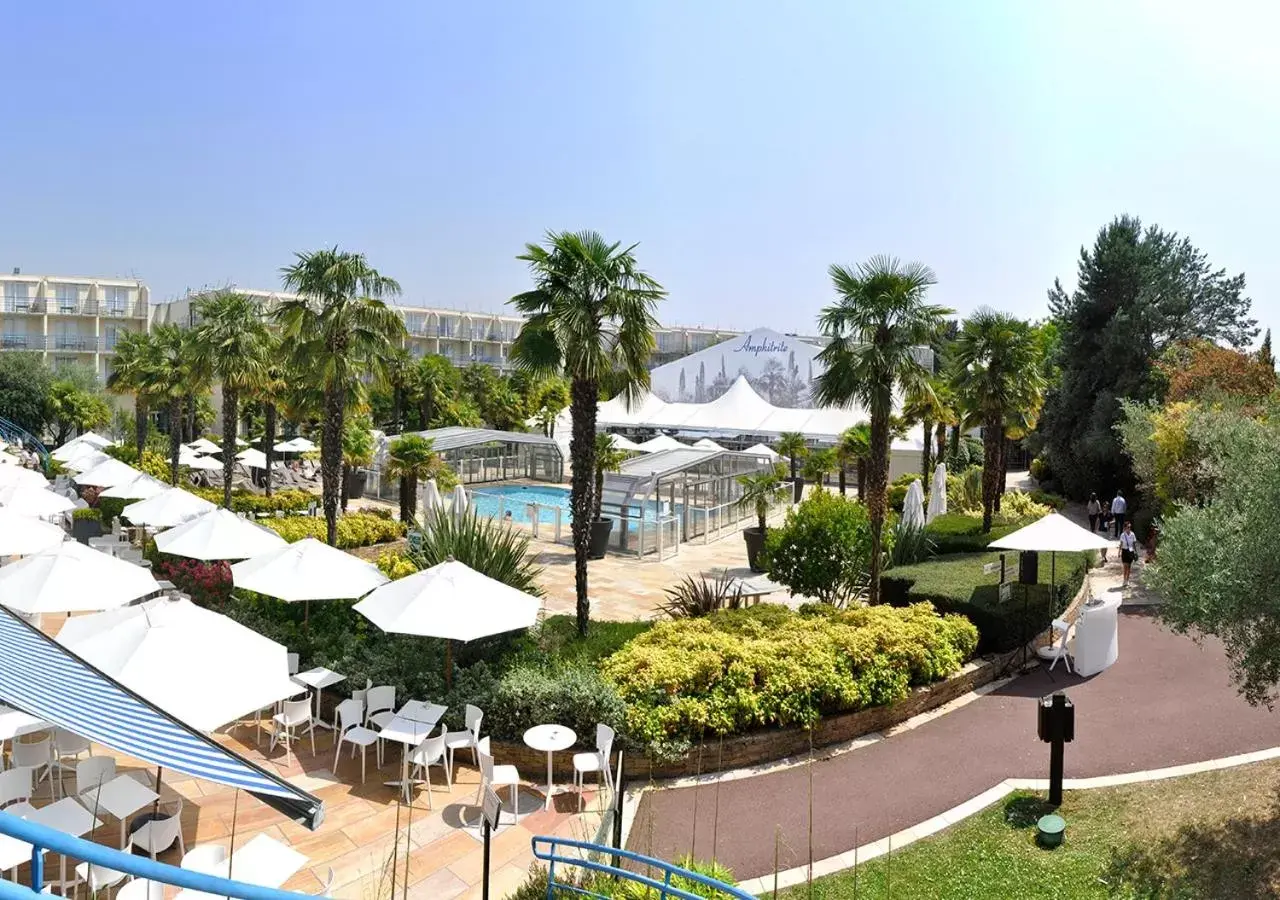 Bird's eye view, Pool View in Westotel Nantes Atlantique