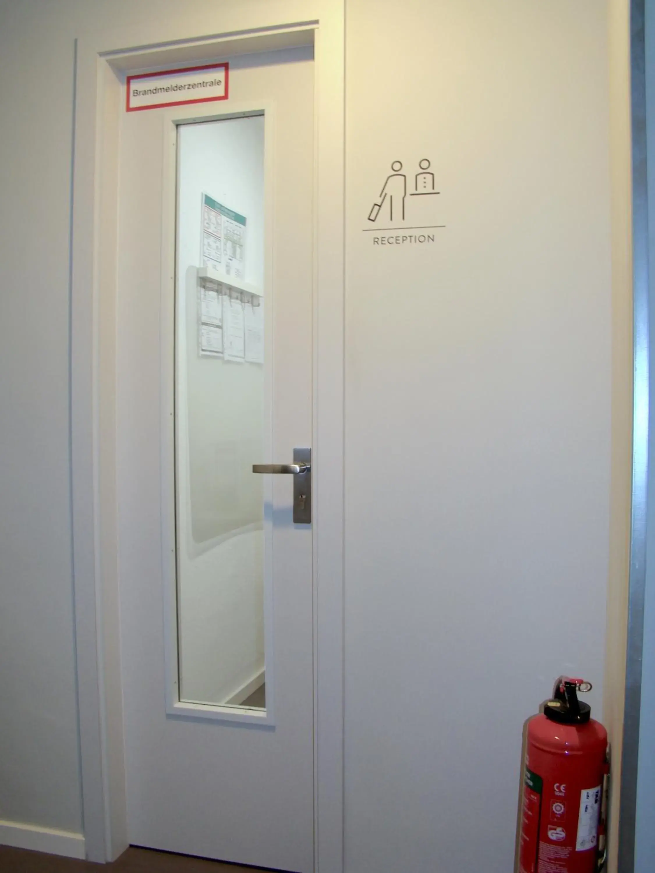 Lobby or reception in BNB near Brandenburg Gate - Rooms & Apartments Lobby or reception in BNB near Brandenburg Gate - Rooms & Apartments