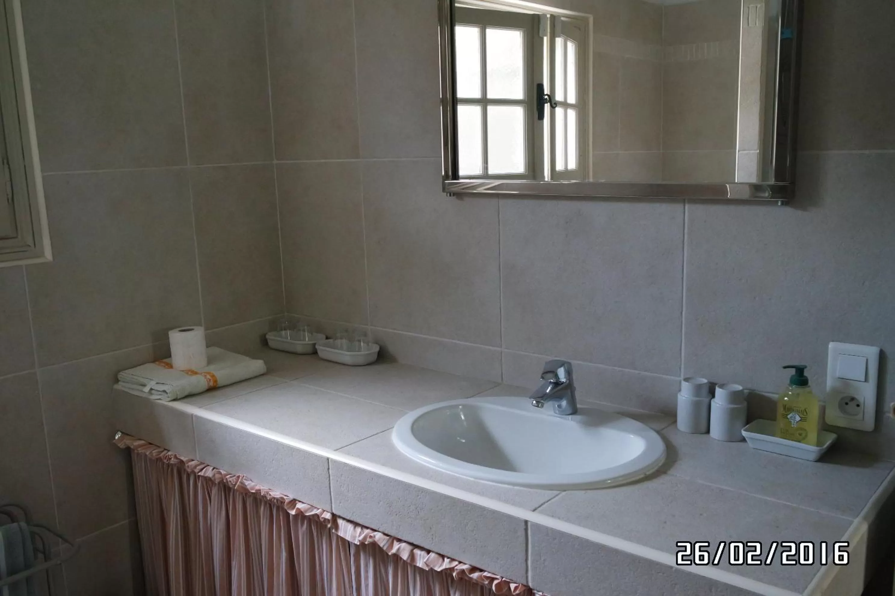 Bathroom in Mas Grimaud - Gîte- Studio et chambres d'hôtes familiales