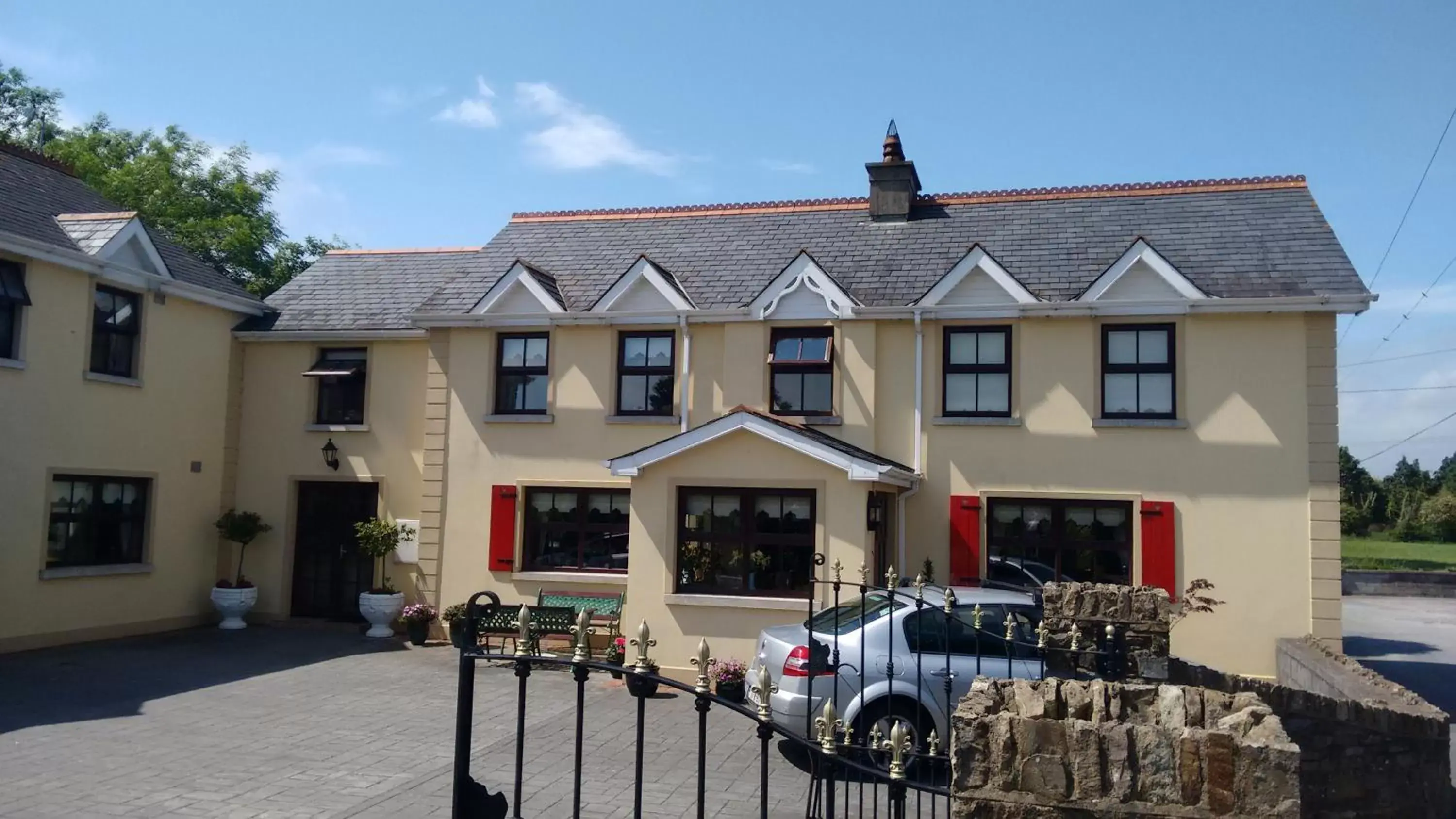 Facade/entrance, Property Building in Grannagh Castle House