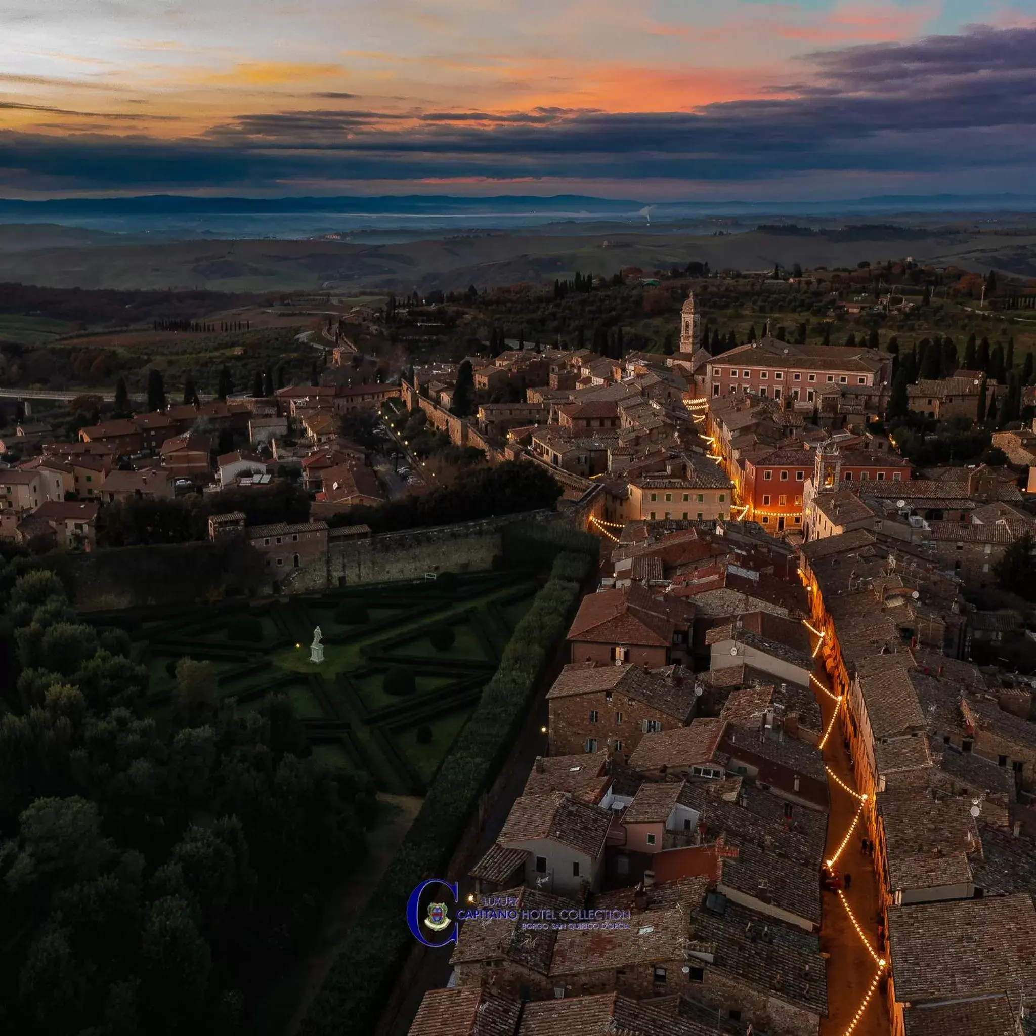 Lobby or reception, Bird's-eye View in BOUTIQUE VILLA LIBERTY - Dépendance - Borgo Capitano Collection - Albergo diffuso