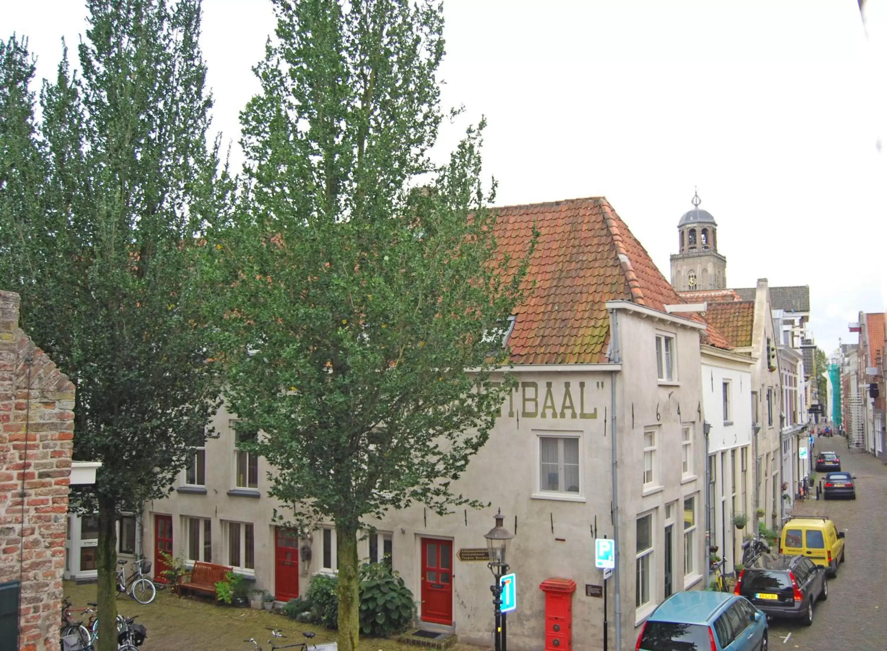 City view, Property Building in Hotel de Vischpoorte, hartje Deventer en aan de IJssel