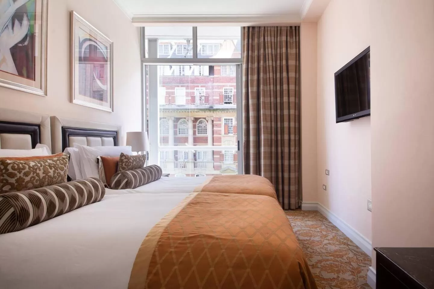 Bed in Taj Executive Suites, Private Residence