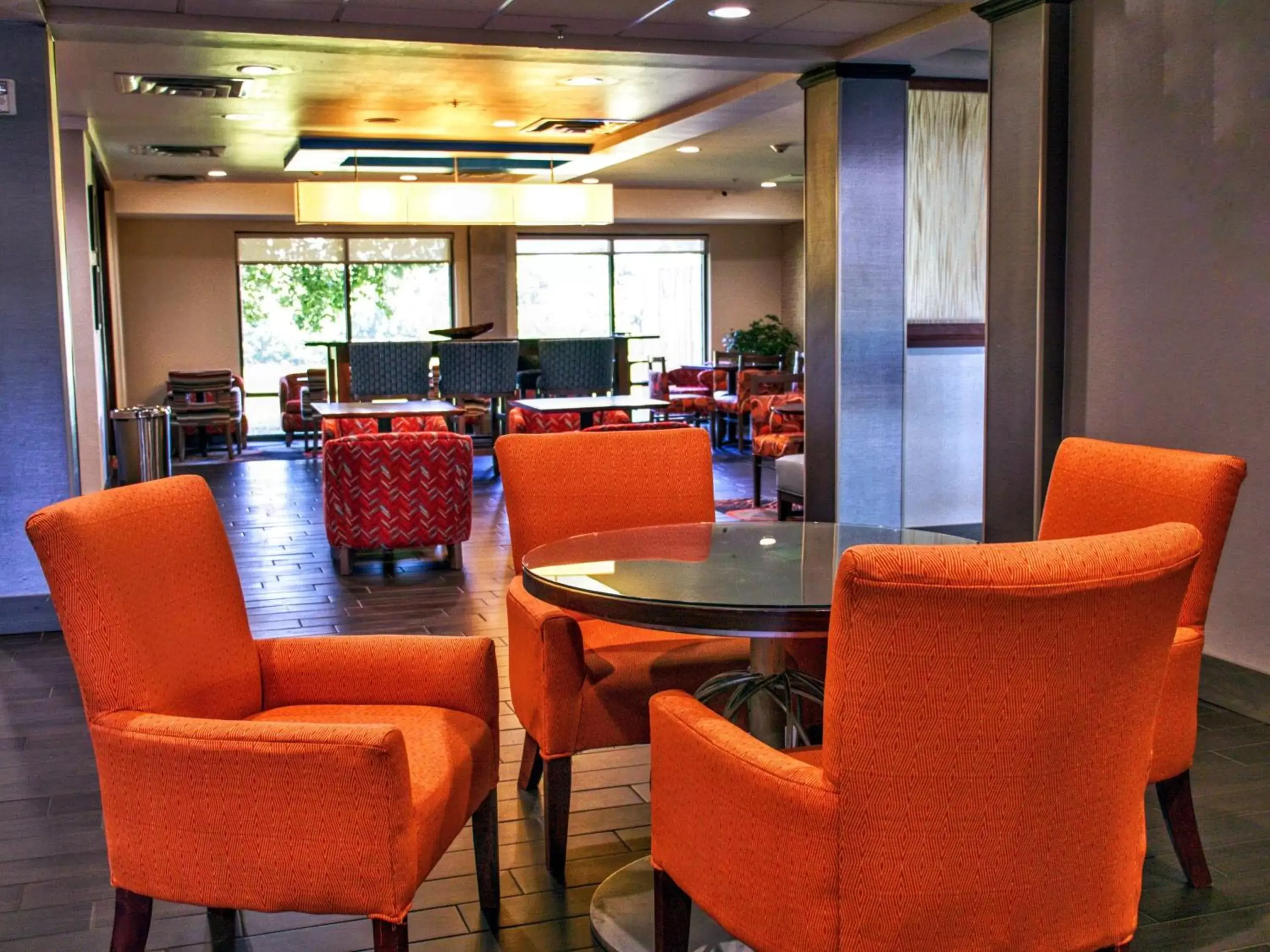 Lobby or reception, Lounge/Bar in Hampton Inn By Hilton Oklahoma City/Edmond