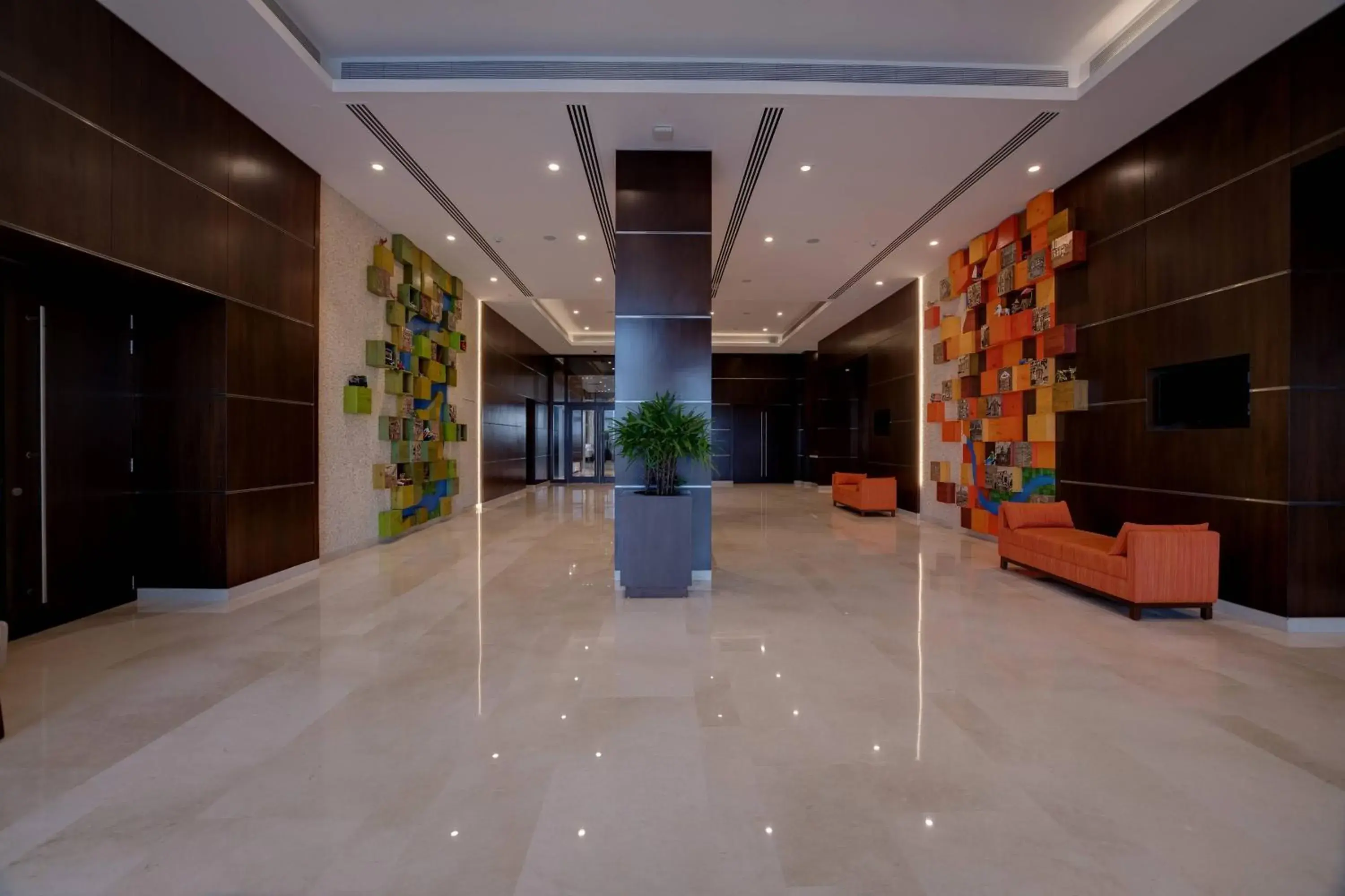 Meeting/conference room, Lobby/Reception in Courtyard by Marriott Surat