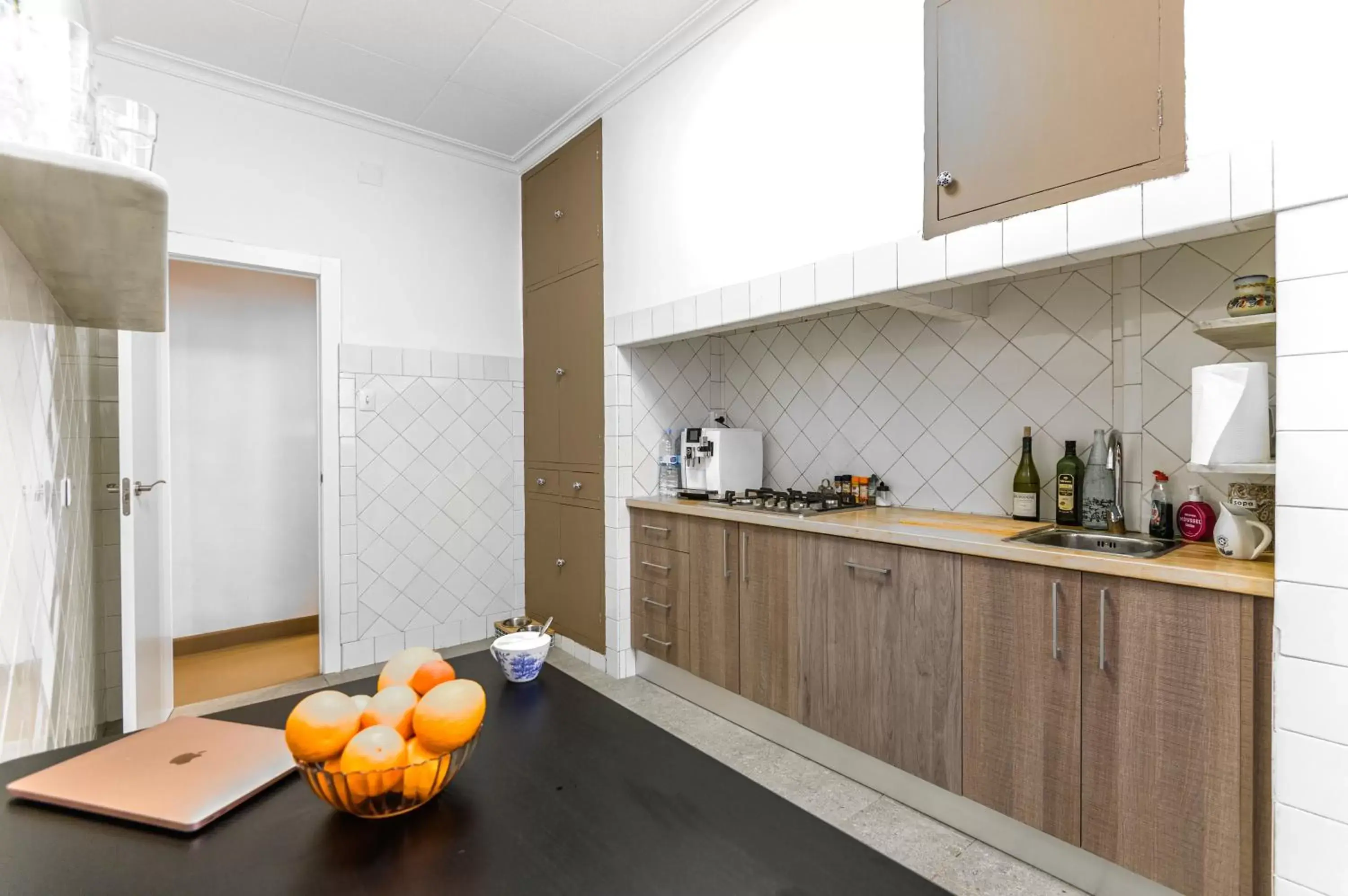 Kitchen or kitchenette, Kitchen/Kitchenette in Soho Boho Apartments - with sunny rooftop terrace and fiber optic internet