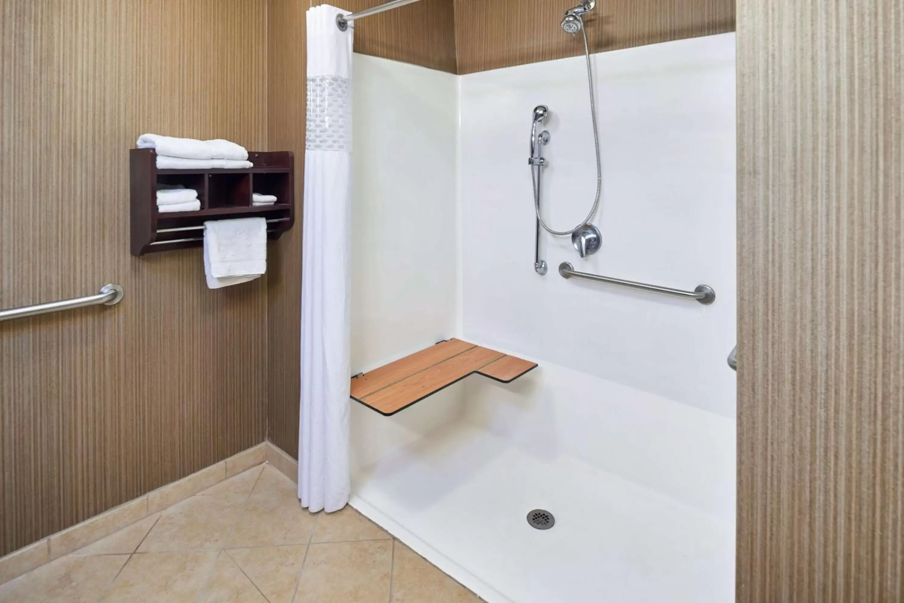 Bathroom in Hampton Inn & Suites Longview North