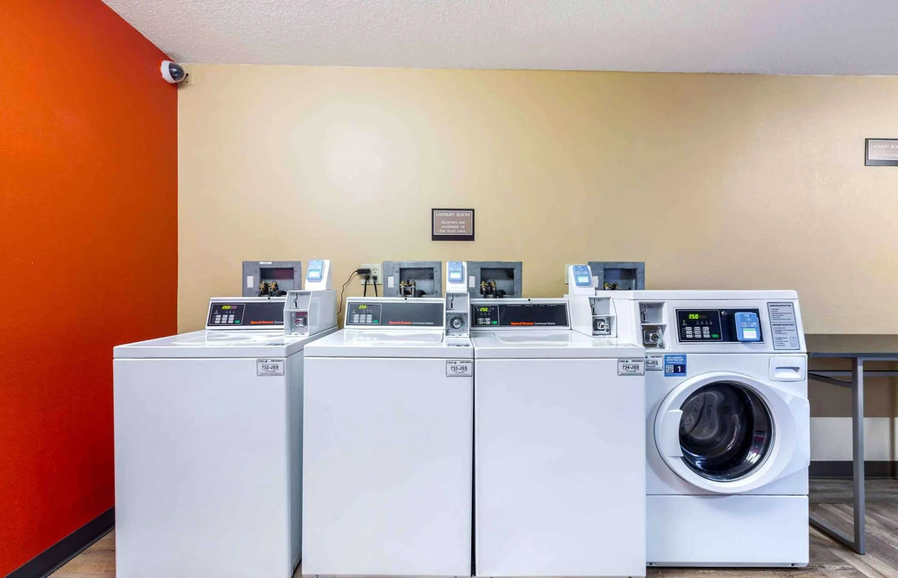 Property building in Extended Stay America Suites - Washington, DC - Sterling