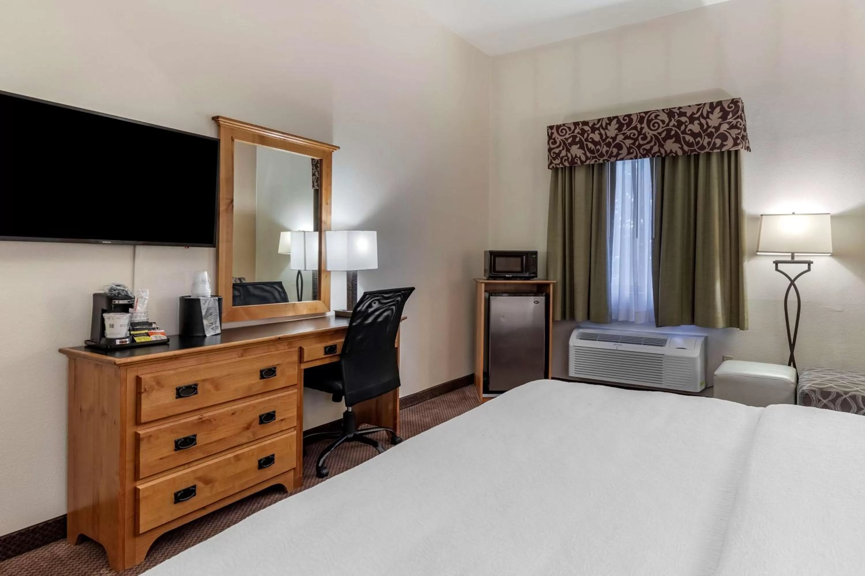 Bed in Best Western Brighton Inn