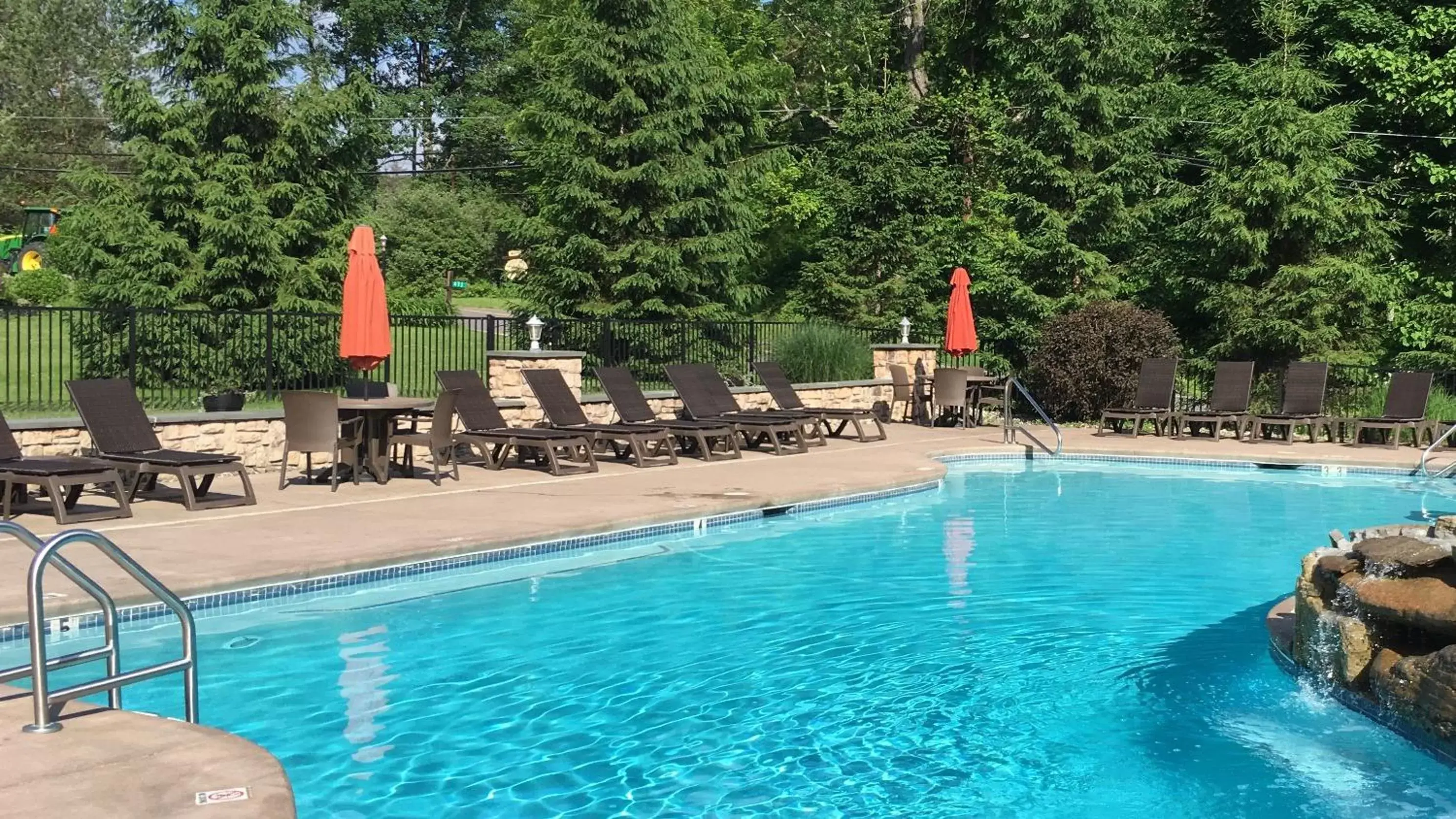 Pool view, Swimming Pool in Woodfield Manor - A Sundance Vacations Property