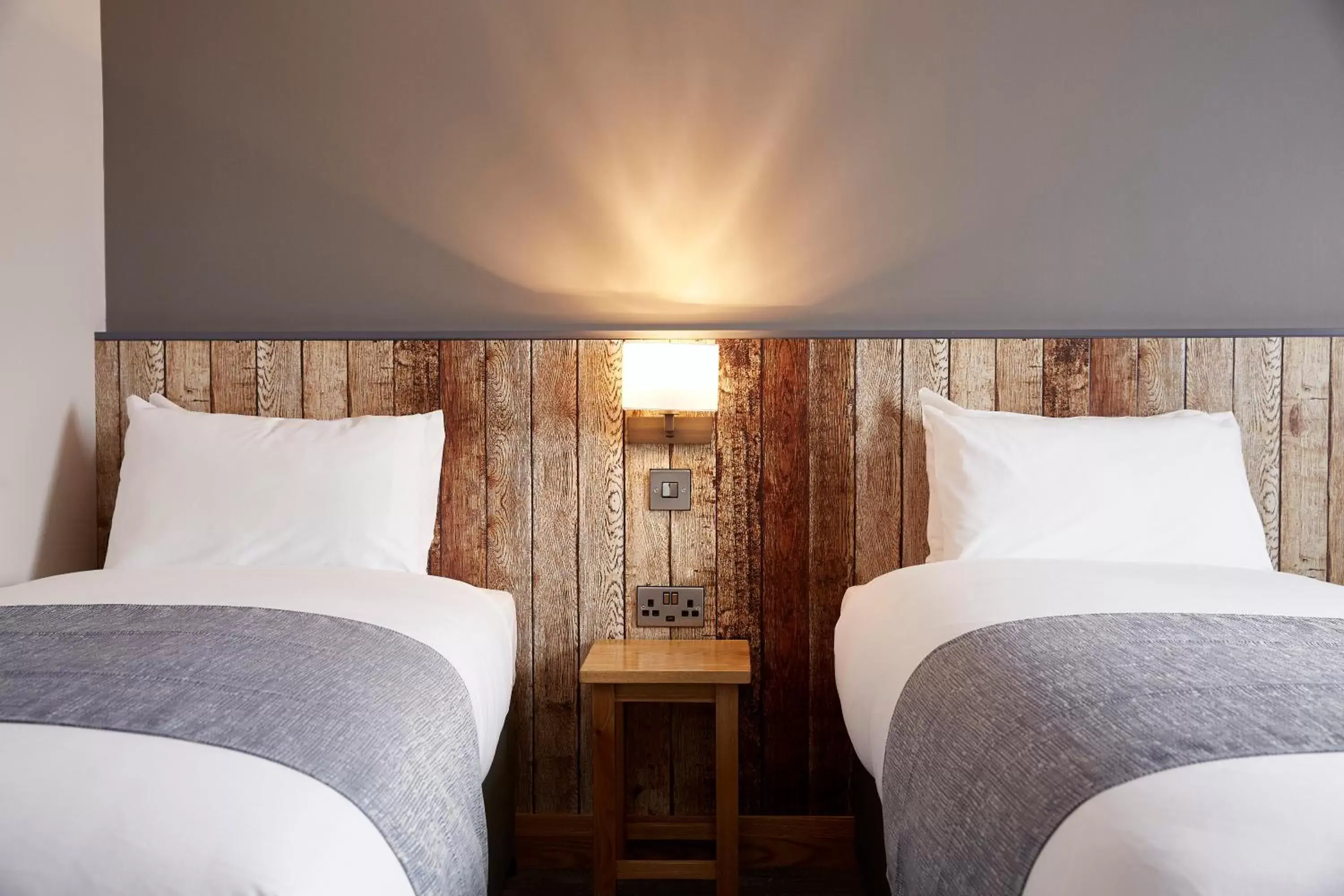 Standard Twin Room in The Churchill By Greene King Inns Standard Twin Room in The Churchill By Greene King Inns