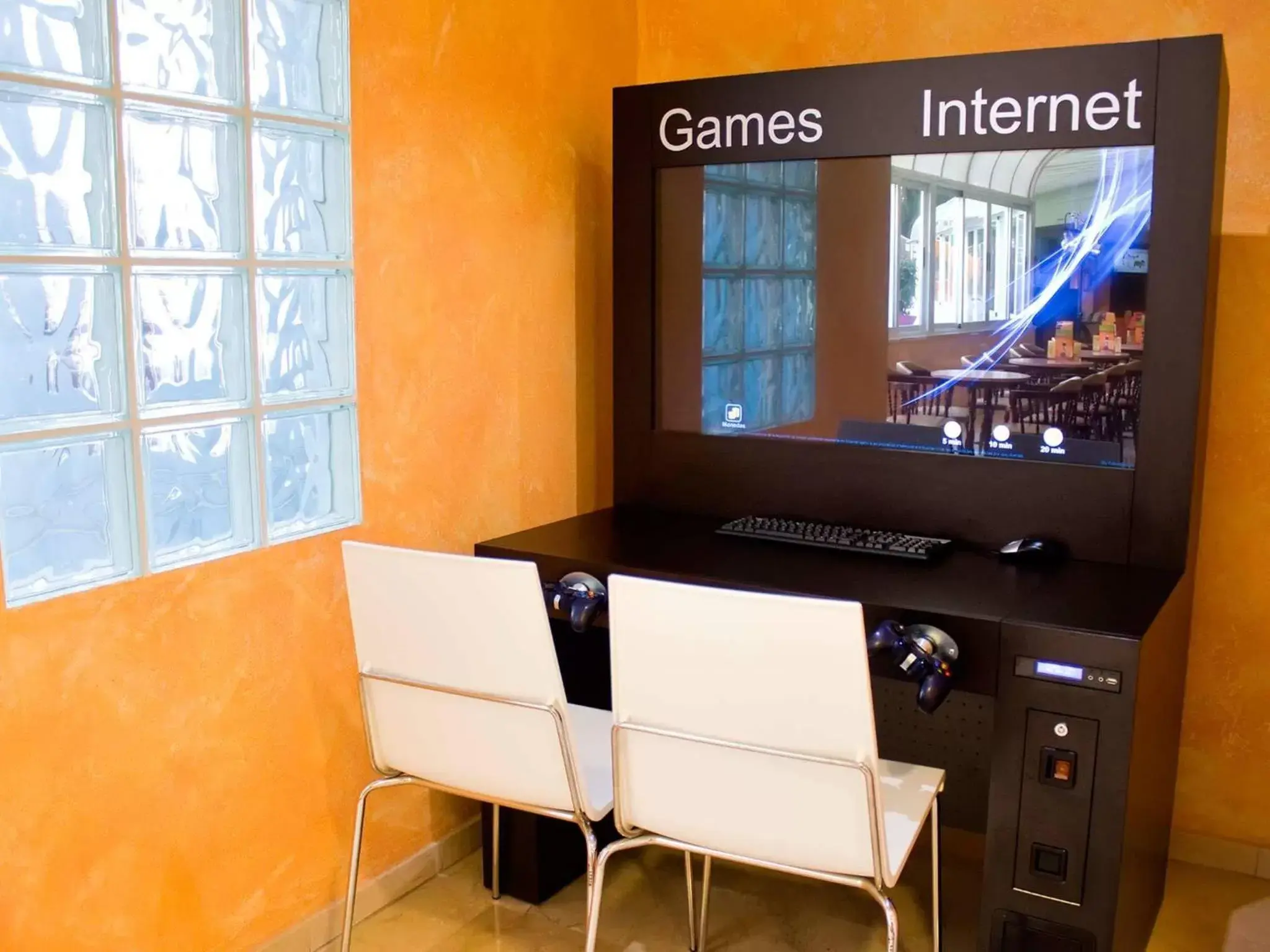 Game Room, TV/Entertainment Center in Hotel Servigroup Rialto