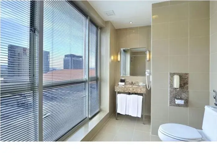 Bathroom in Hotel Capitol Kuala Lumpur