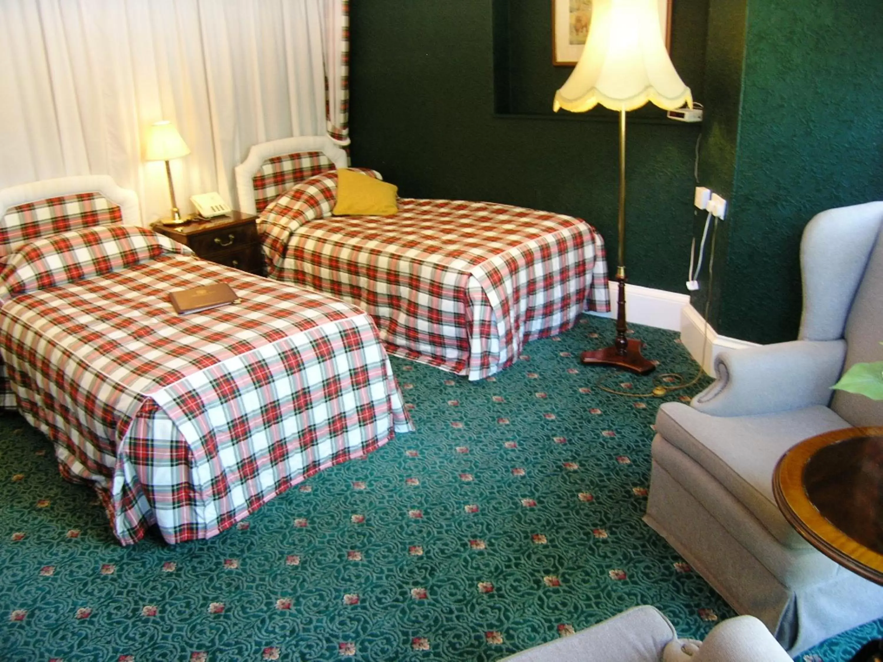 Bedroom, Bed in Atholl Arms