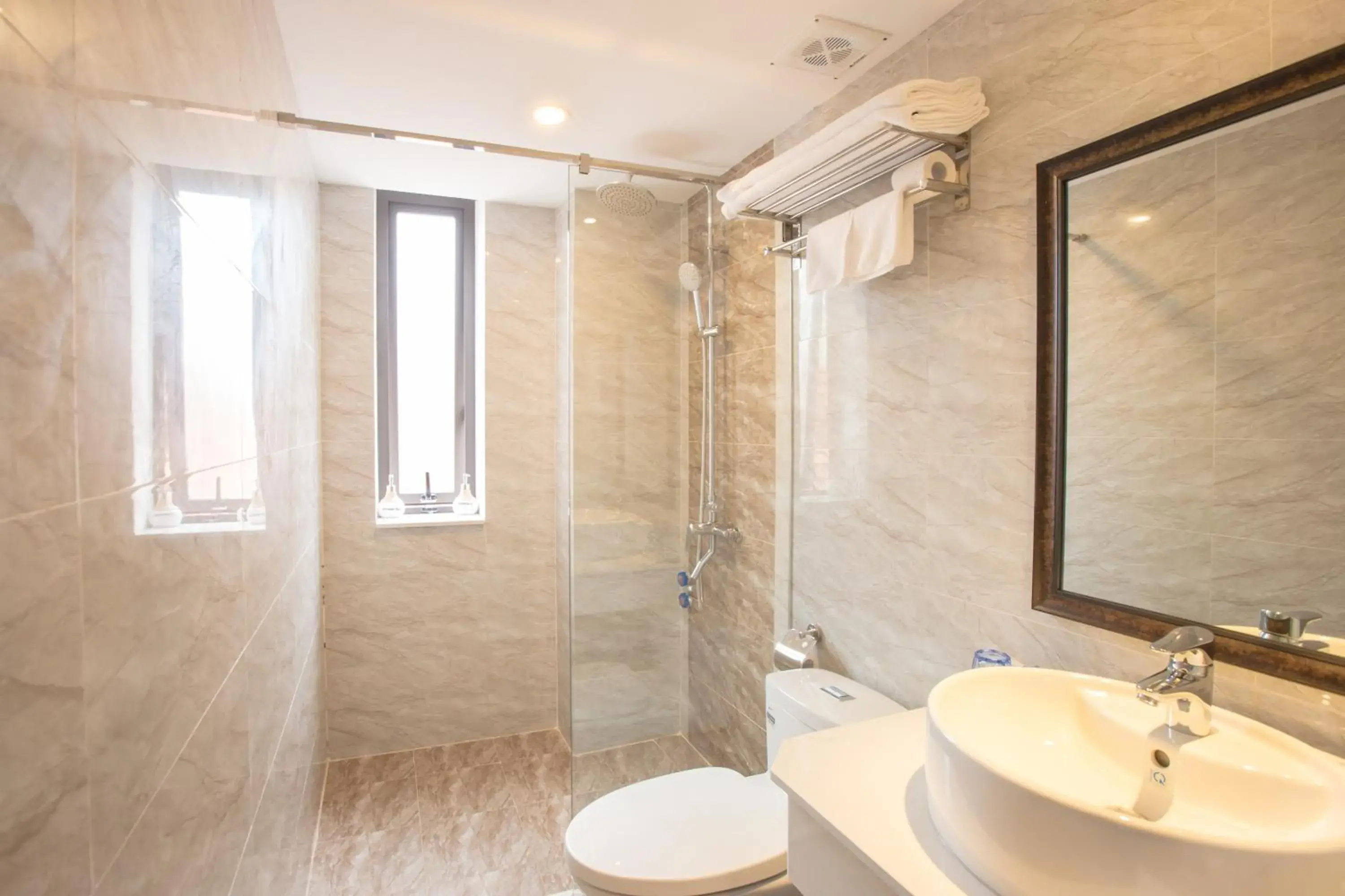 Shower, Bathroom in Dinh Ami Hanoi Hotel