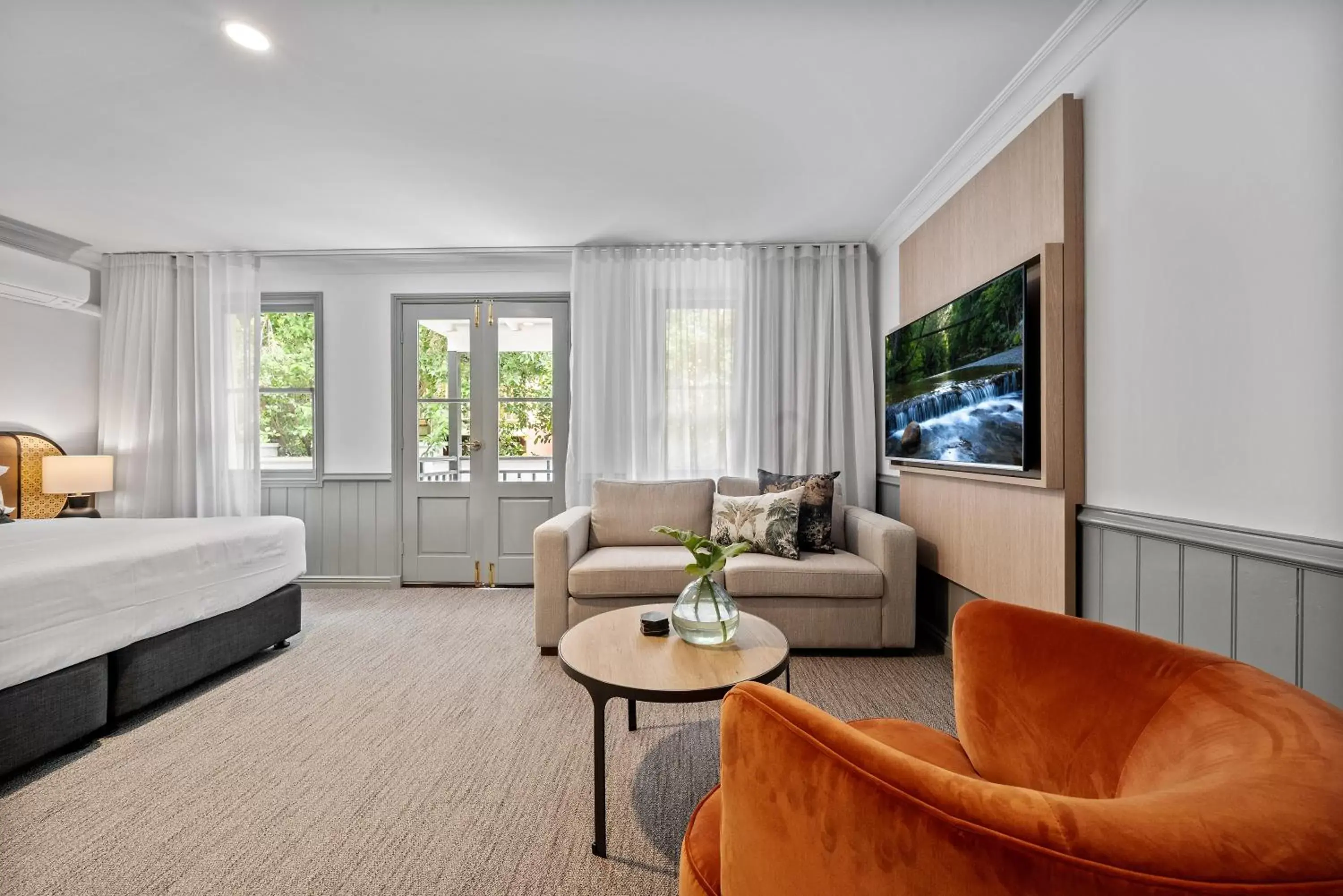 Bedroom, Seating Area in Wildes Hotel Kangaroo Valley
