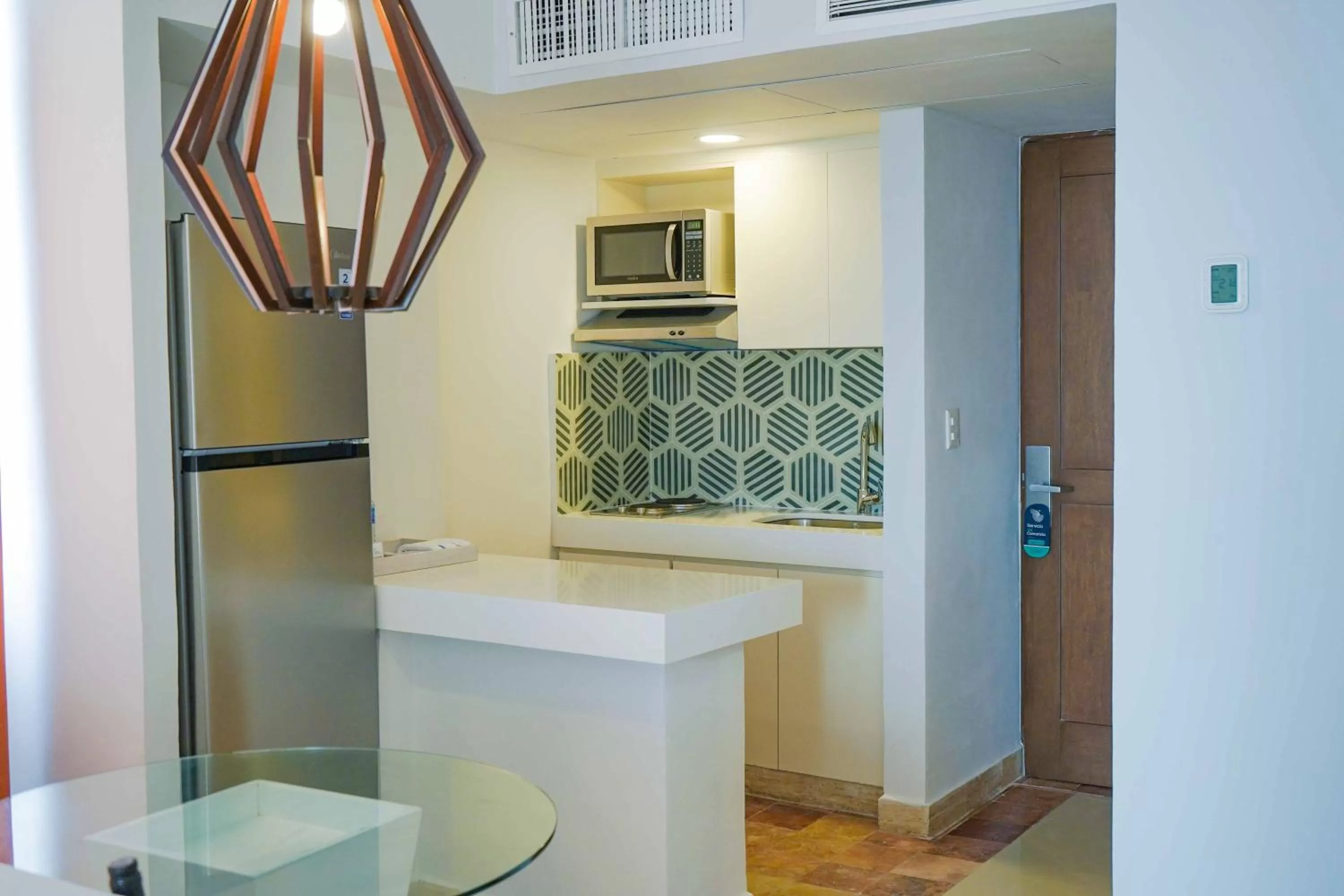 Kitchen or kitchenette, Bathroom in Luna Palace