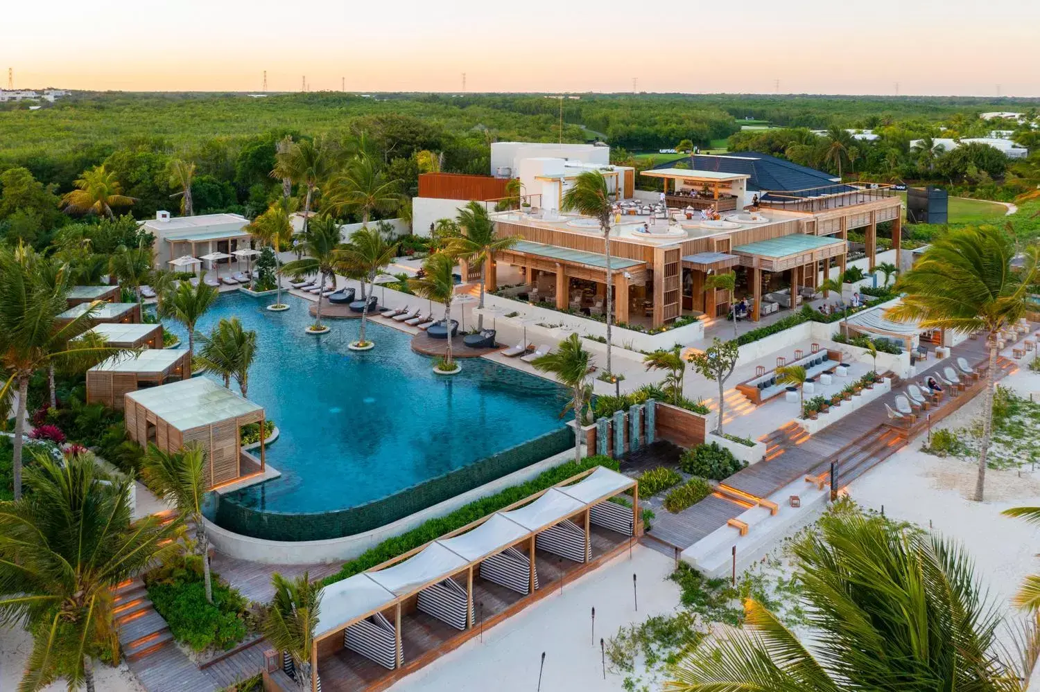 Restaurant/places to eat, Pool View in Fairmont Mayakoba