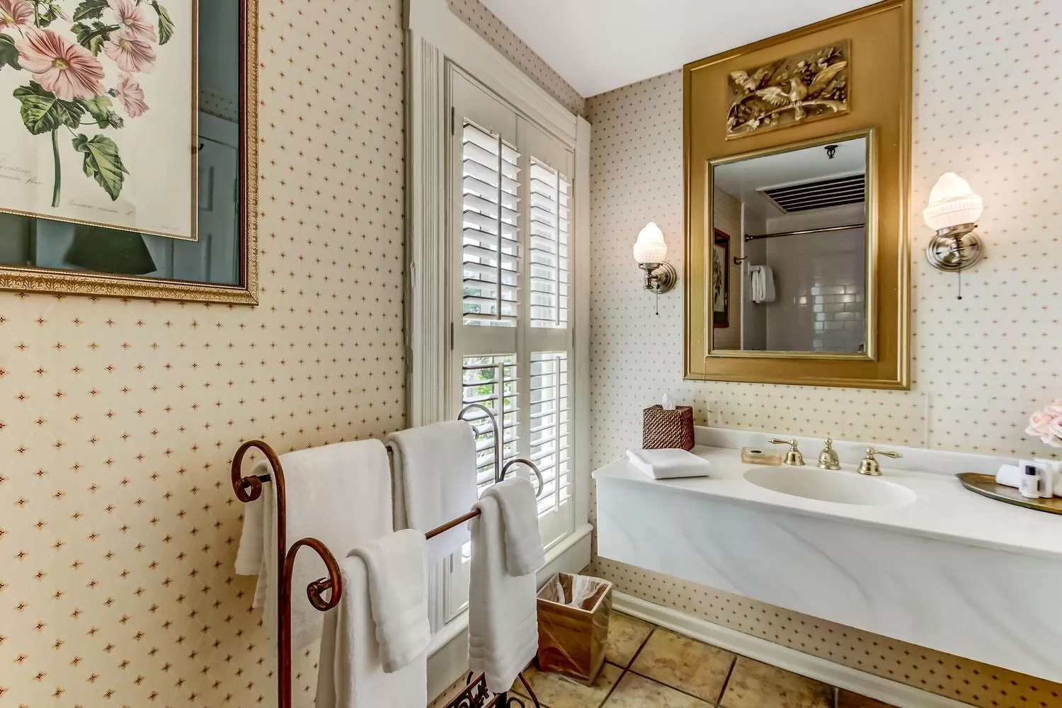 Bedroom, Bathroom in Ballastone Inn