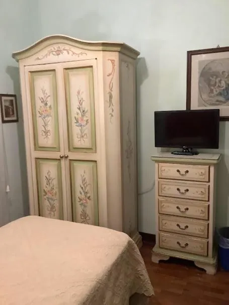 TV and multimedia, Bed in Hotel Savona