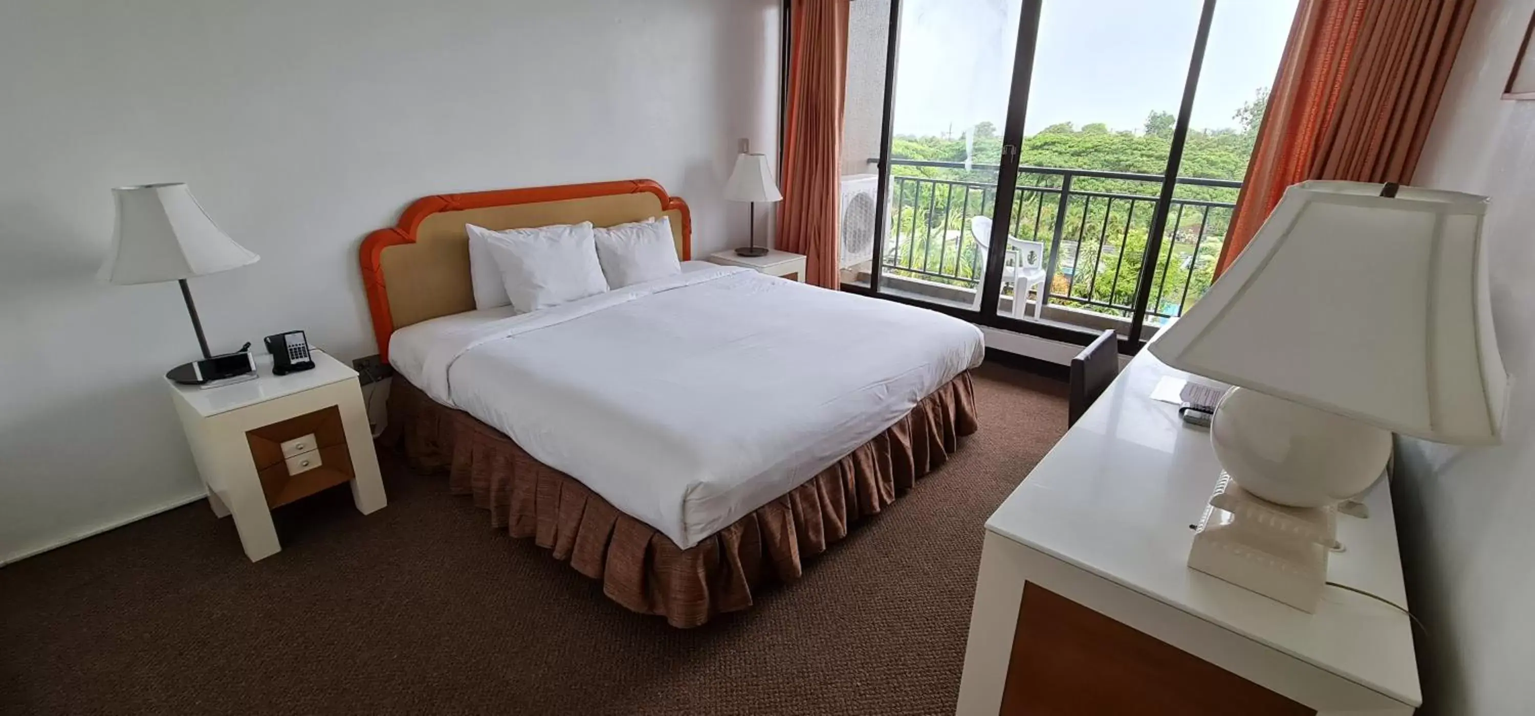 Bed in SureStay Hotel by Best Western Guam Palmridge