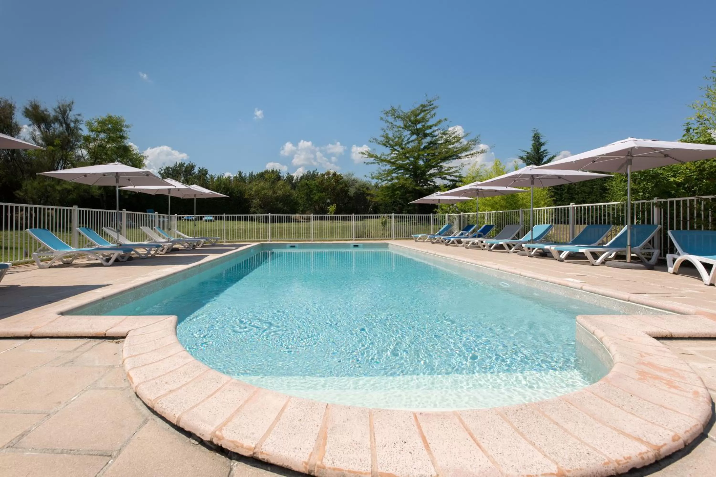 Swimming pool in ibis Sisteron