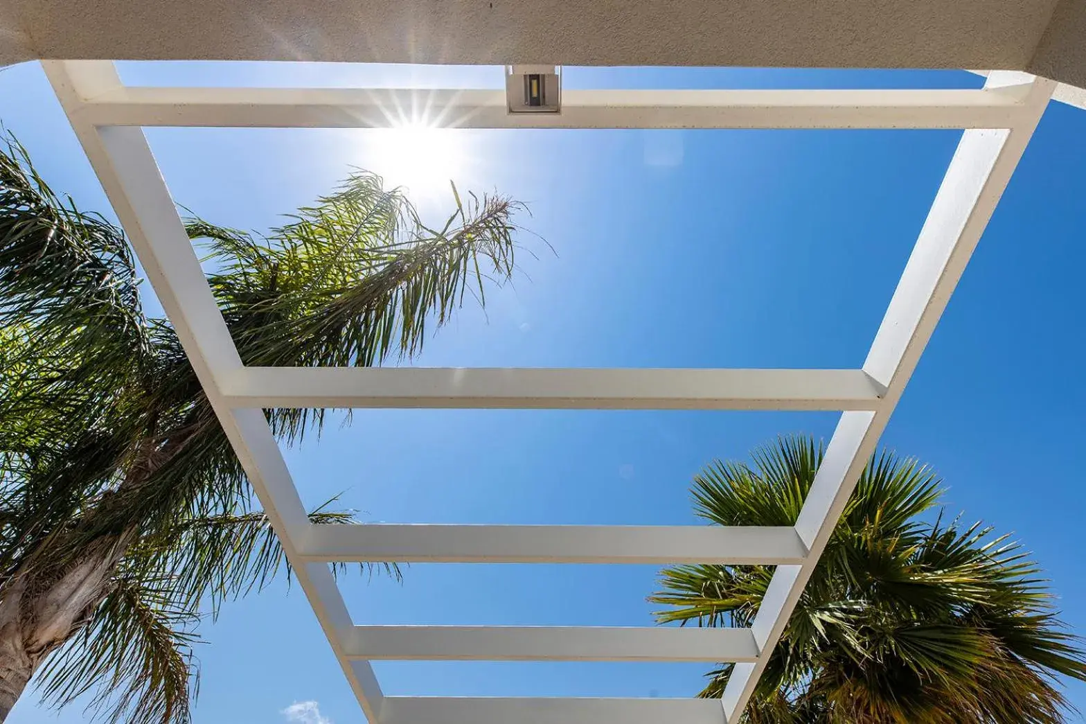 Facade/entrance in Sundeck Hotel