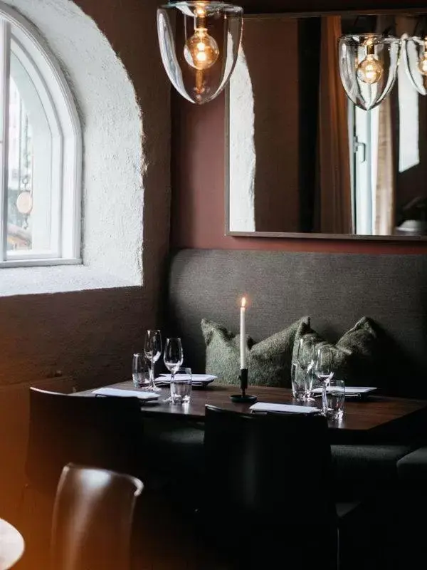 Restaurant/places to eat in Hotel Brosundet Restaurant/places to eat in Hotel Brosundet