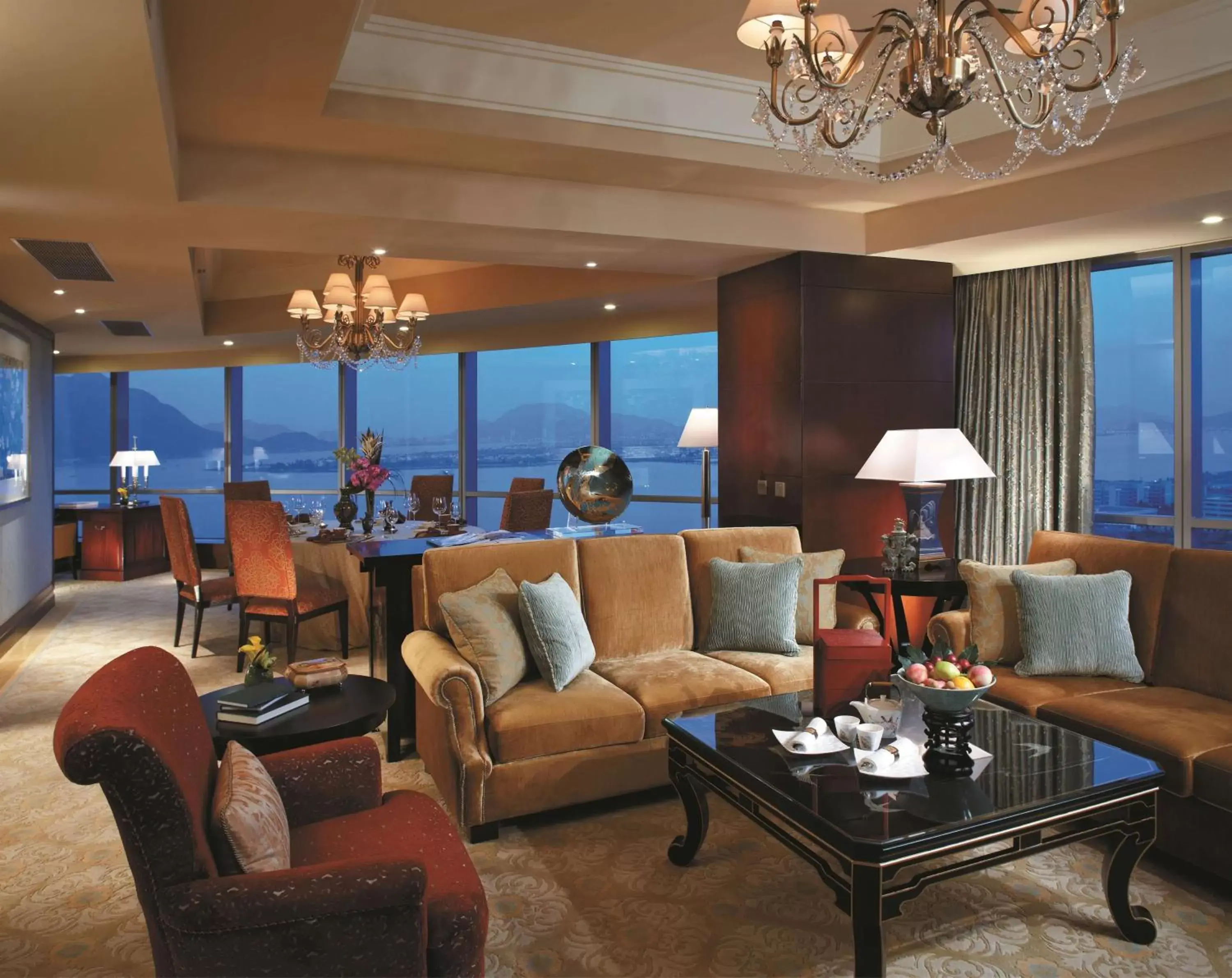 Photo of the whole room in Shangri-La Wenzhou