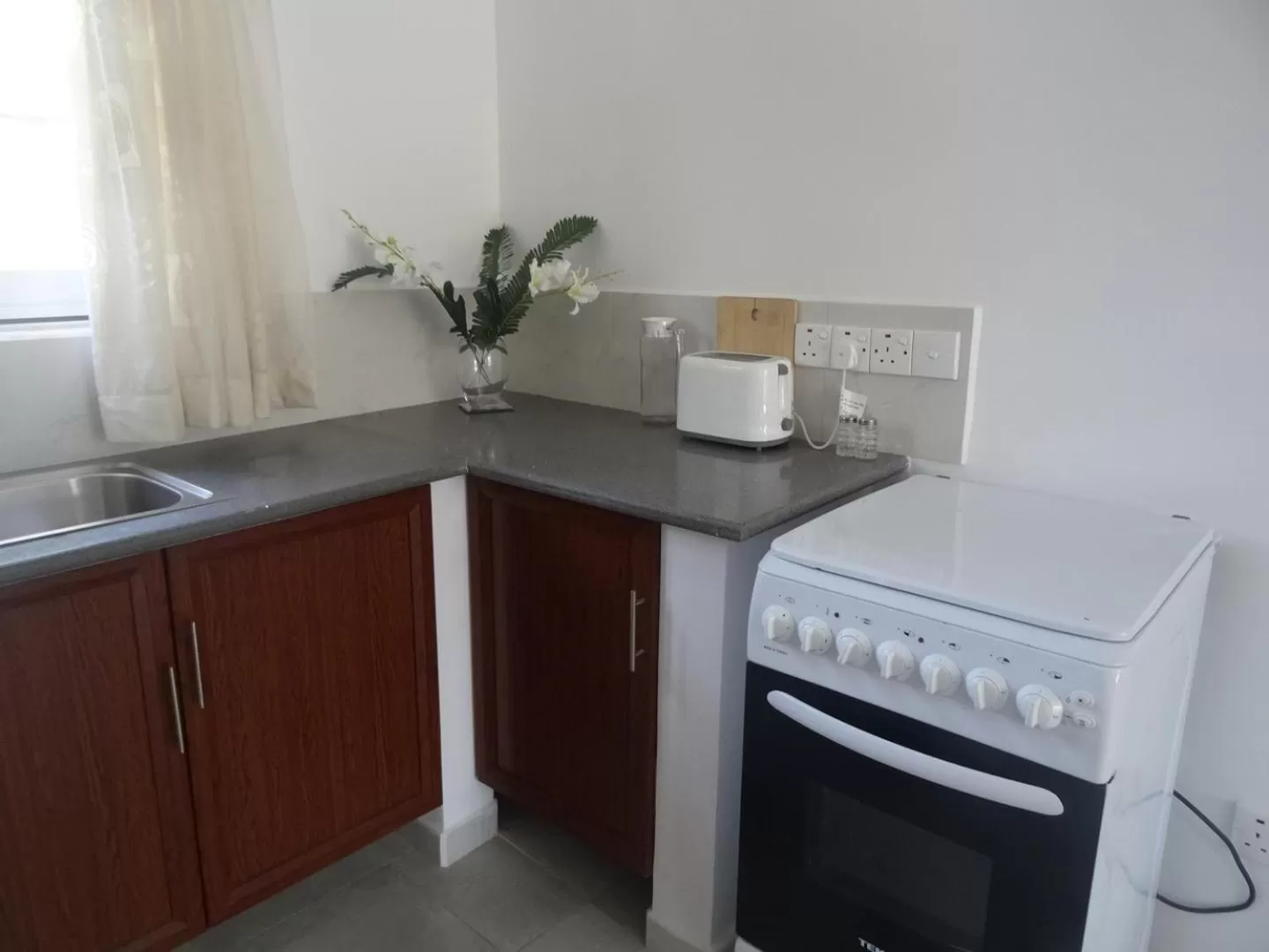 Kitchen or kitchenette in Amssler Beach Stay