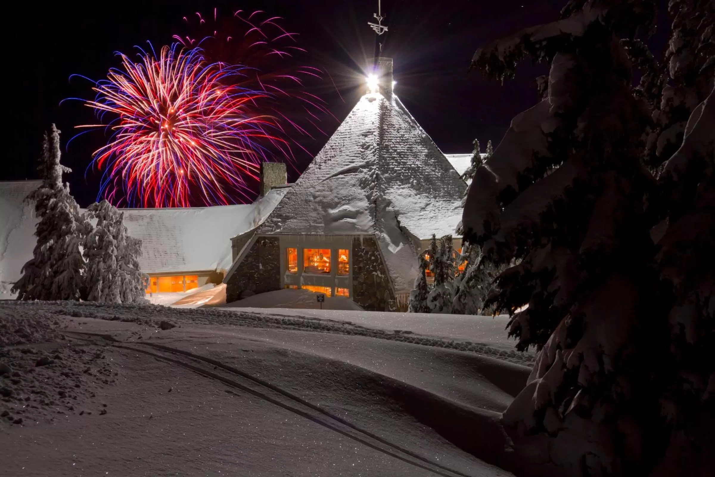 Facade/entrance in Timberline Lodge
