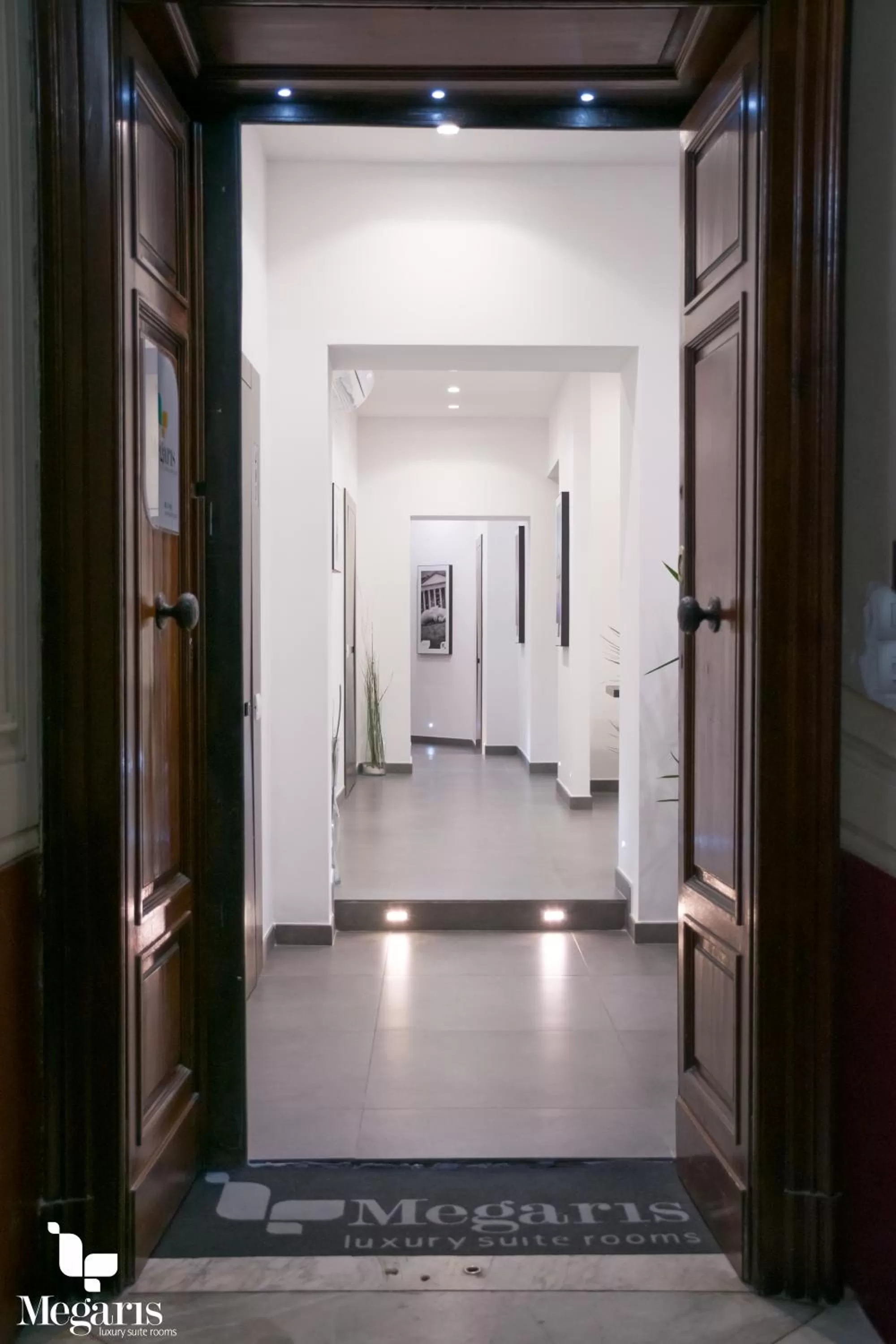 View (from property/room), Bathroom in Megaris Luxury Suite Rooms