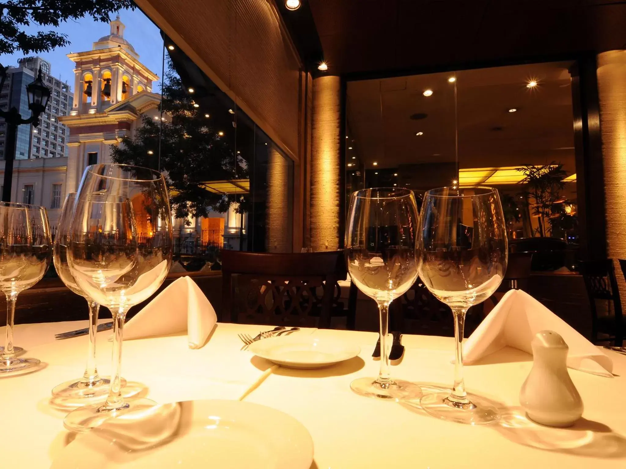 Restaurant/Places to Eat in Windsor Hotel & Tower Argentina