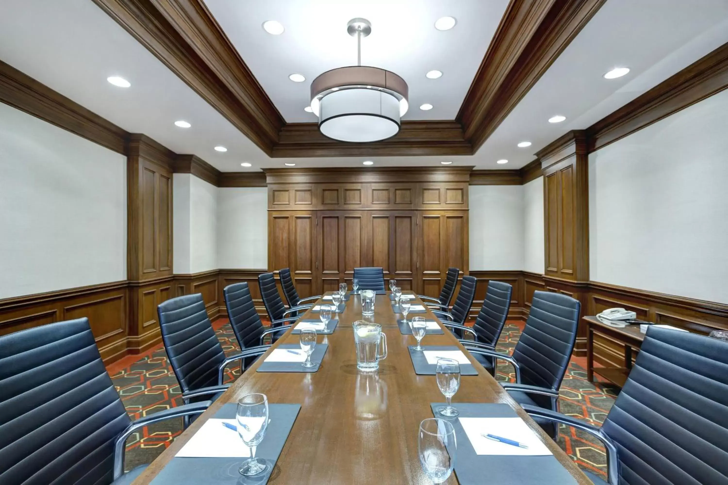 Meeting/conference room in Four Points by Sheraton Niagara Falls Fallsview