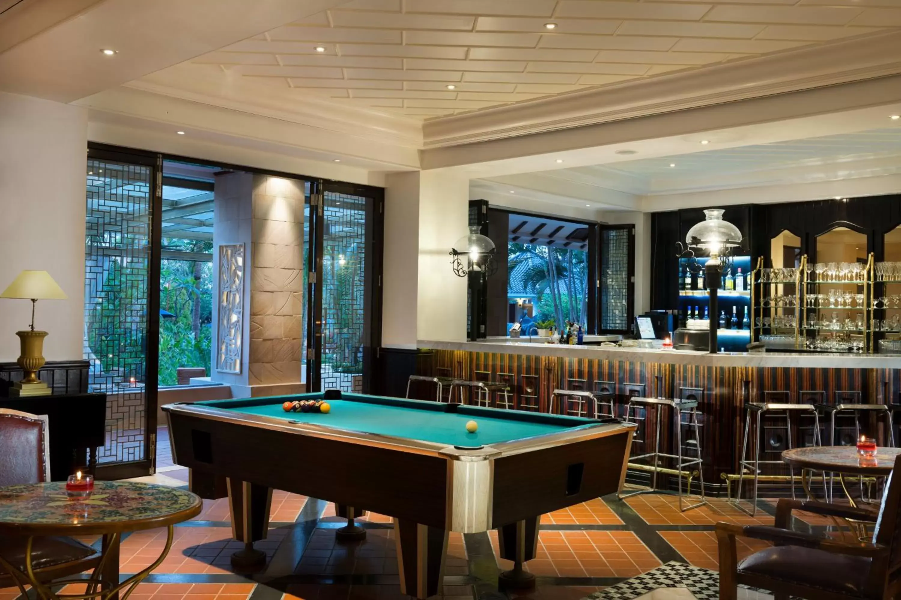 Lounge or bar, Billiards in Melia Purosani Yogyakarta