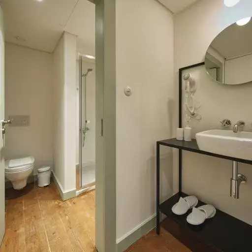 Bathroom in Look Living, Lisbon Design Apartments