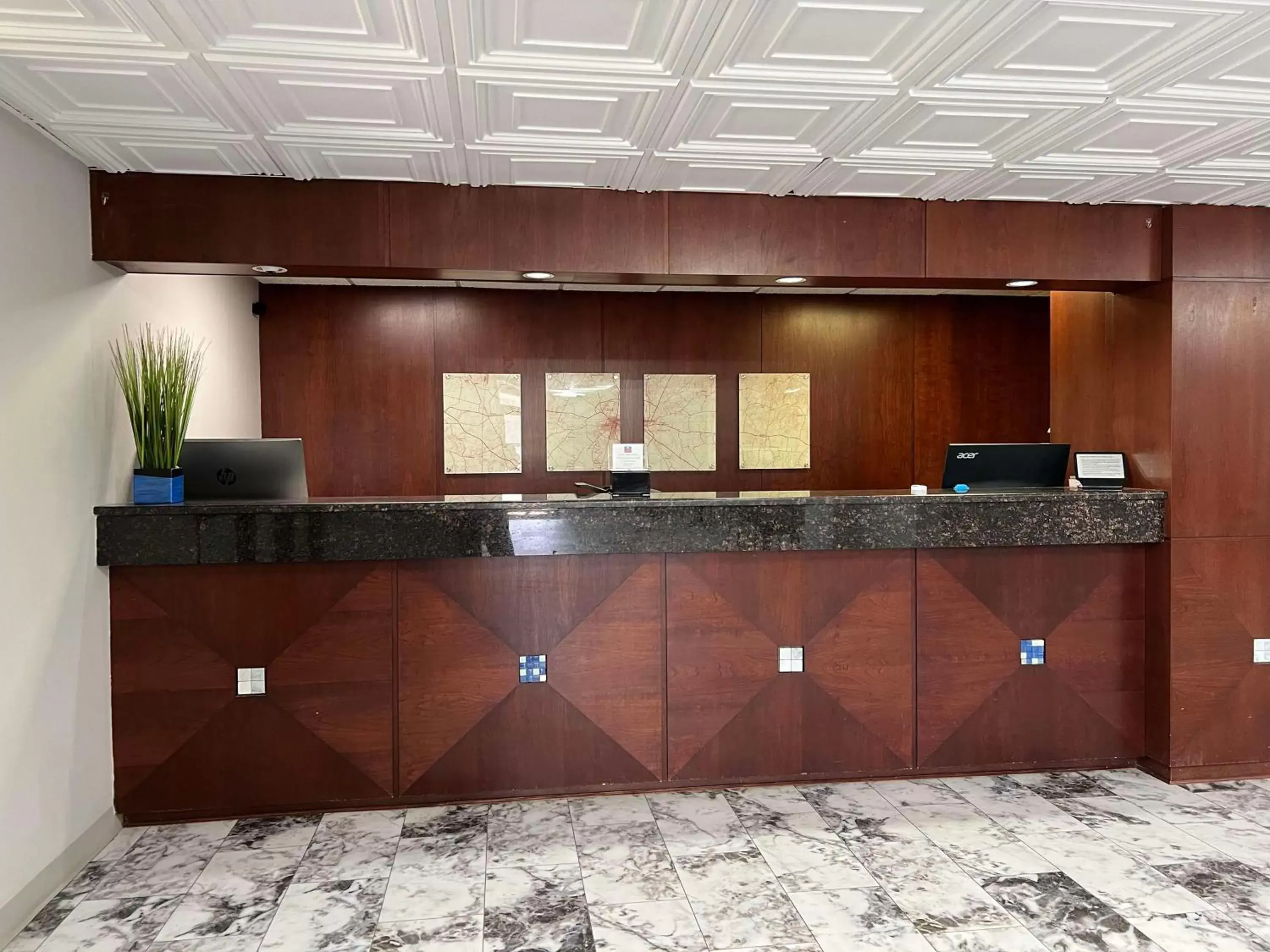 Lobby or reception, Lobby/Reception in SureStay Plus Hotel by Best Western Hopkinsville