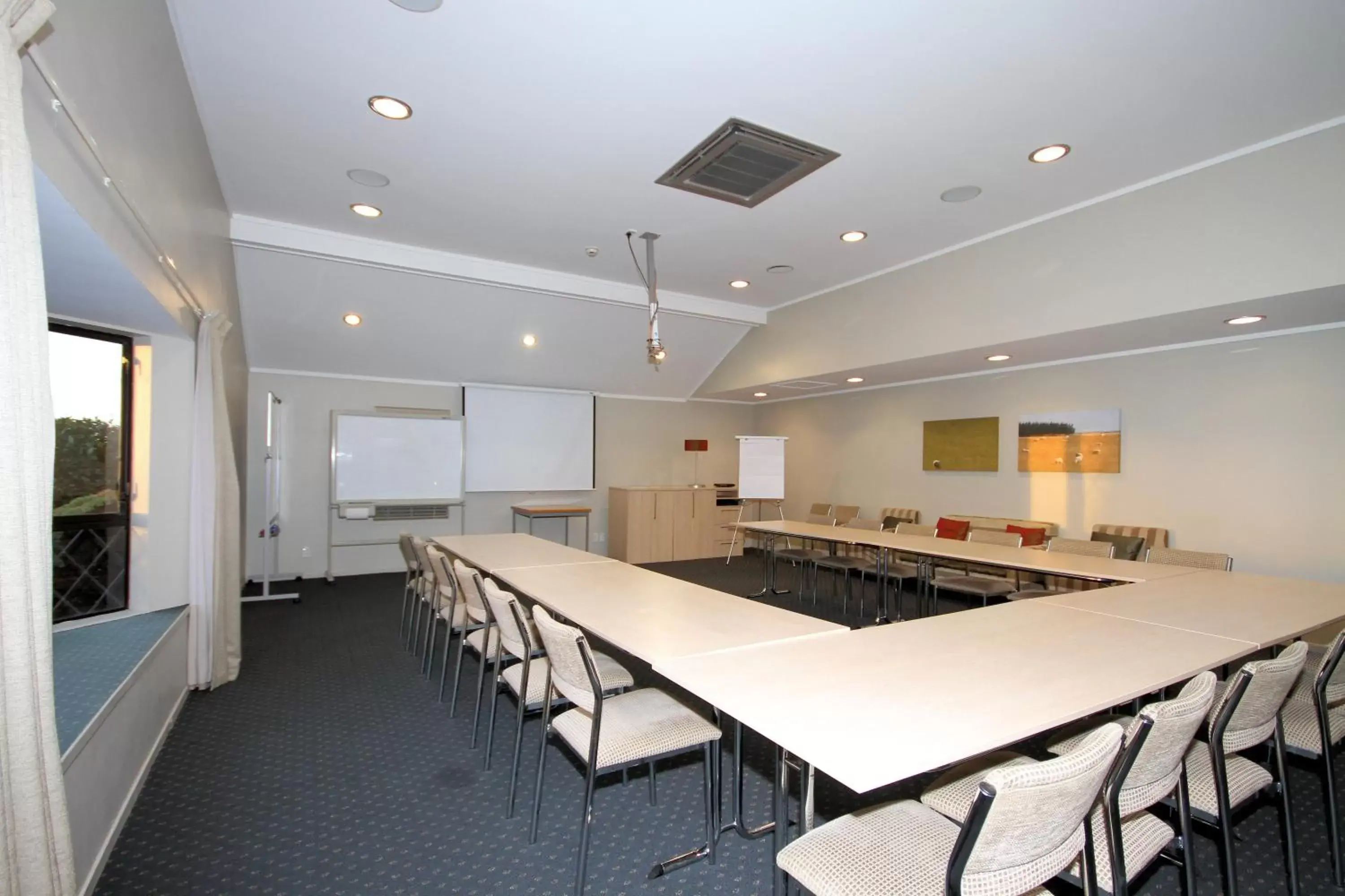 Meeting/conference room in Bentleys Motor Inn