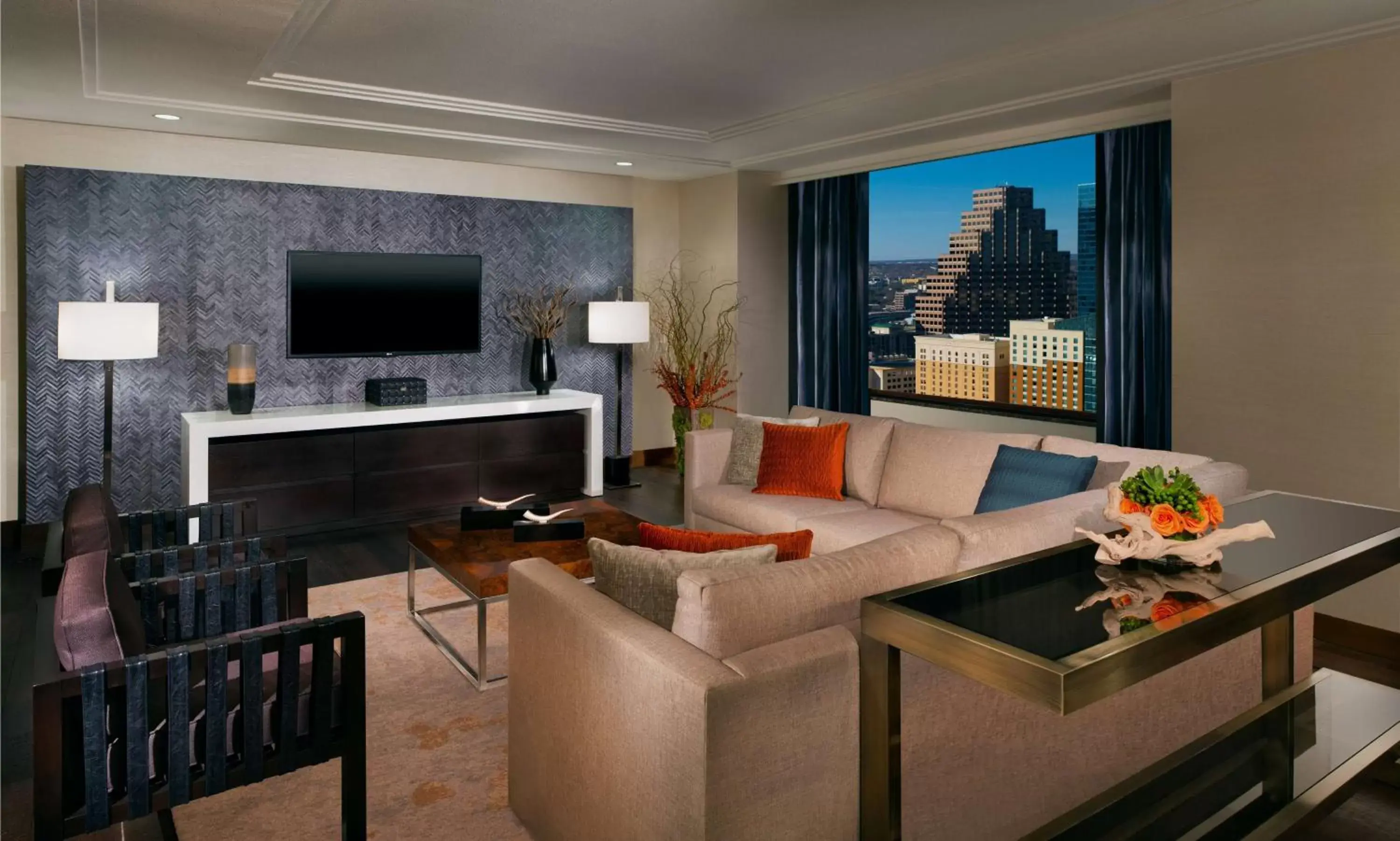 Living room, Seating Area in Hilton Austin