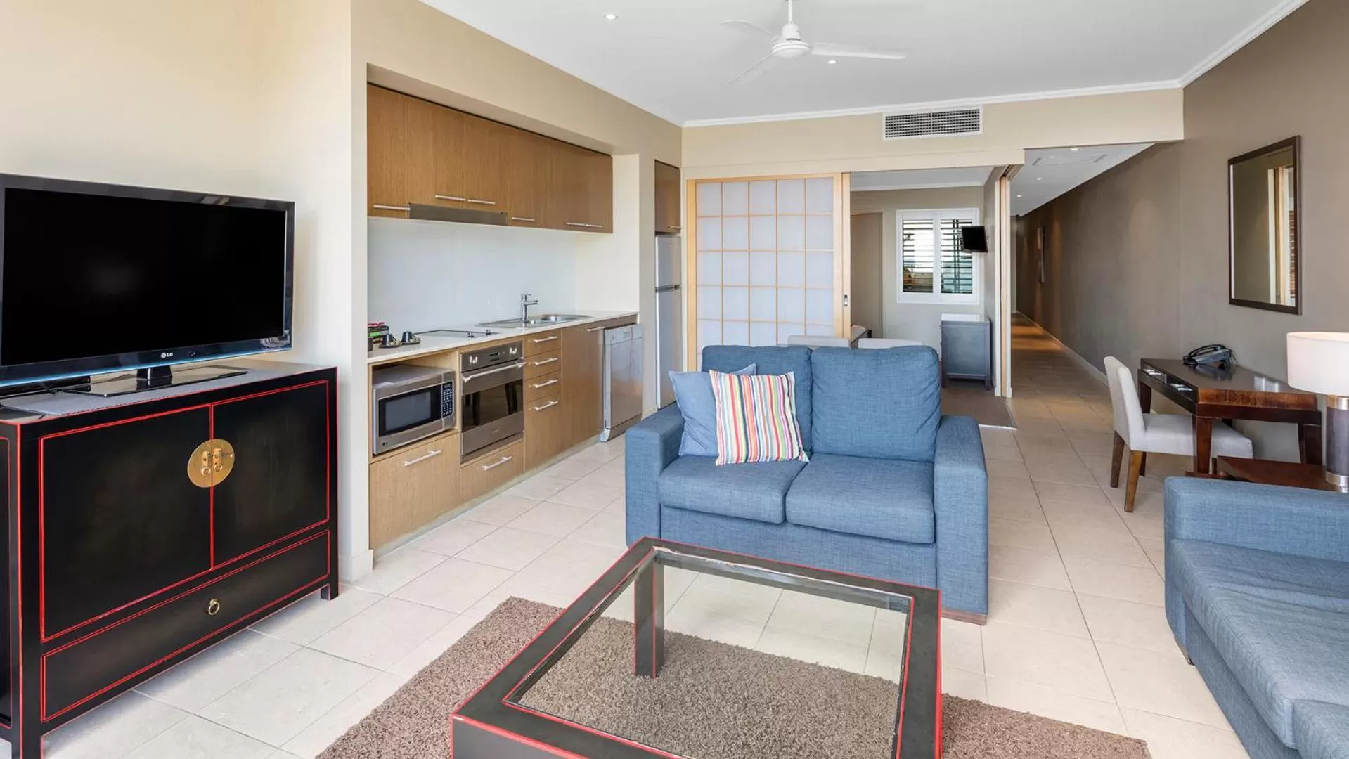 TV and multimedia in Oaks Hervey Bay Resort and Spa