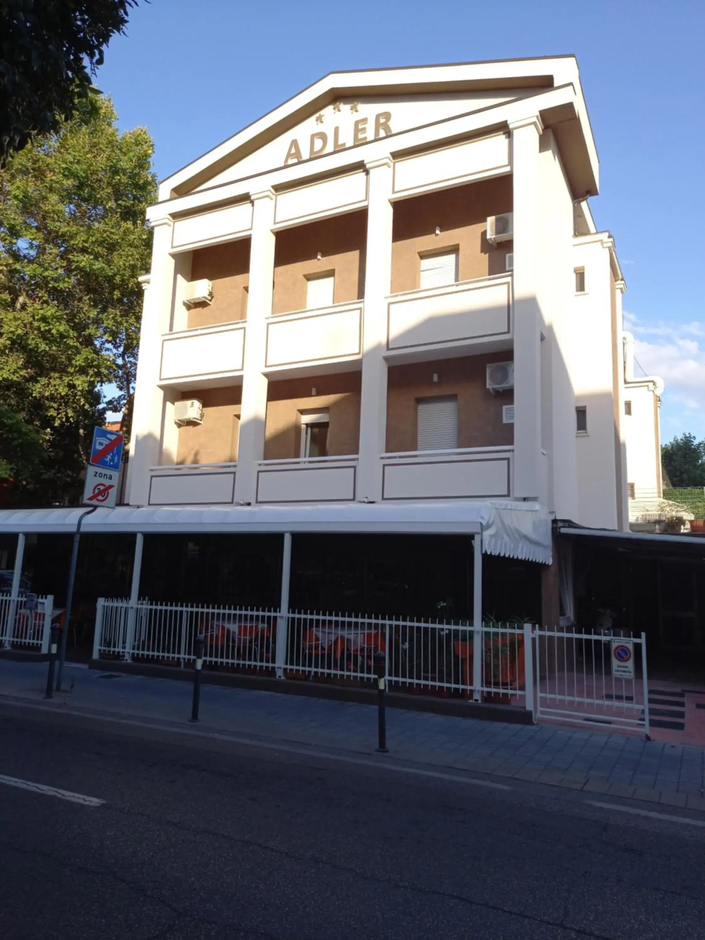 Facade/entrance, Property Building in Hotel Adler