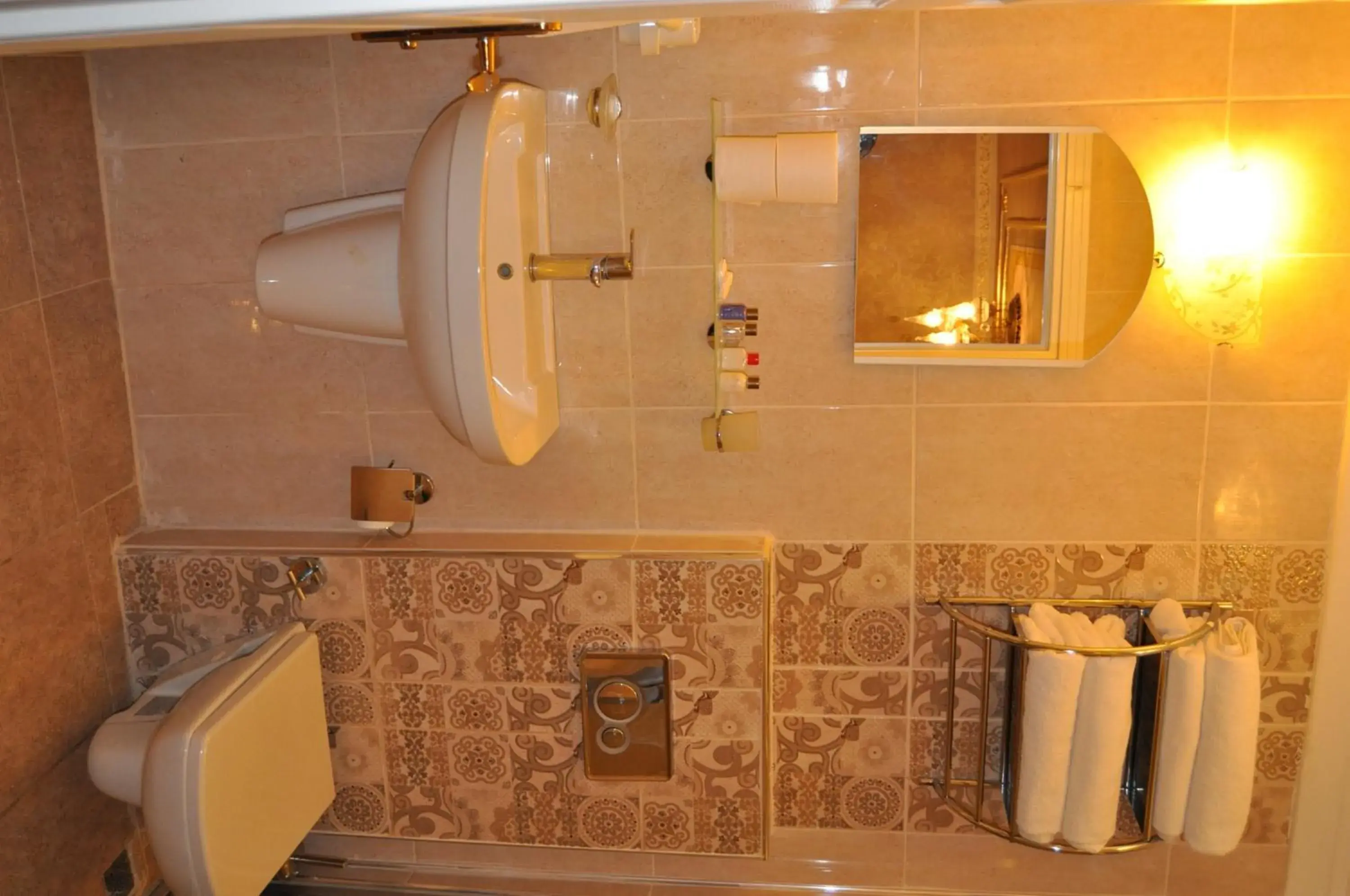 Bathroom in Kaftan Hotel