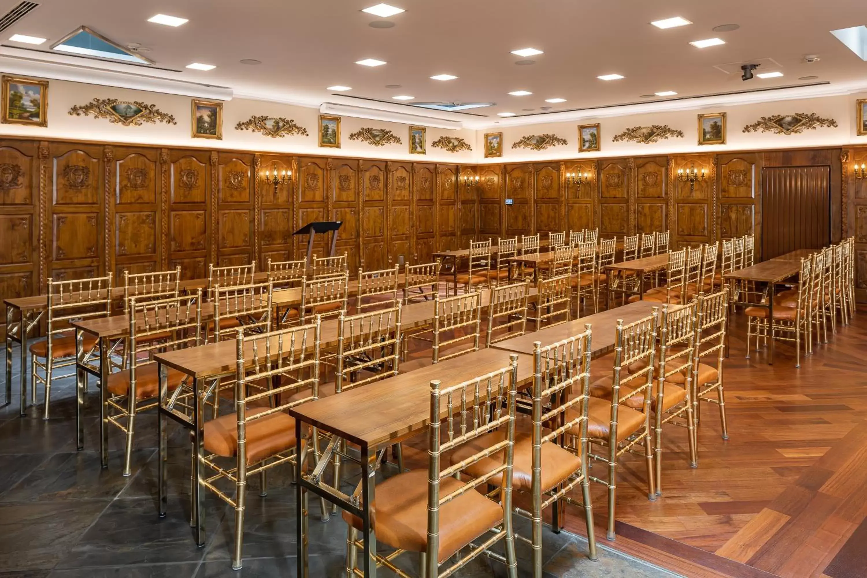 Meeting/conference room, Restaurant/Places to Eat in Iron Gate Hotel & Suites Prague by BHG