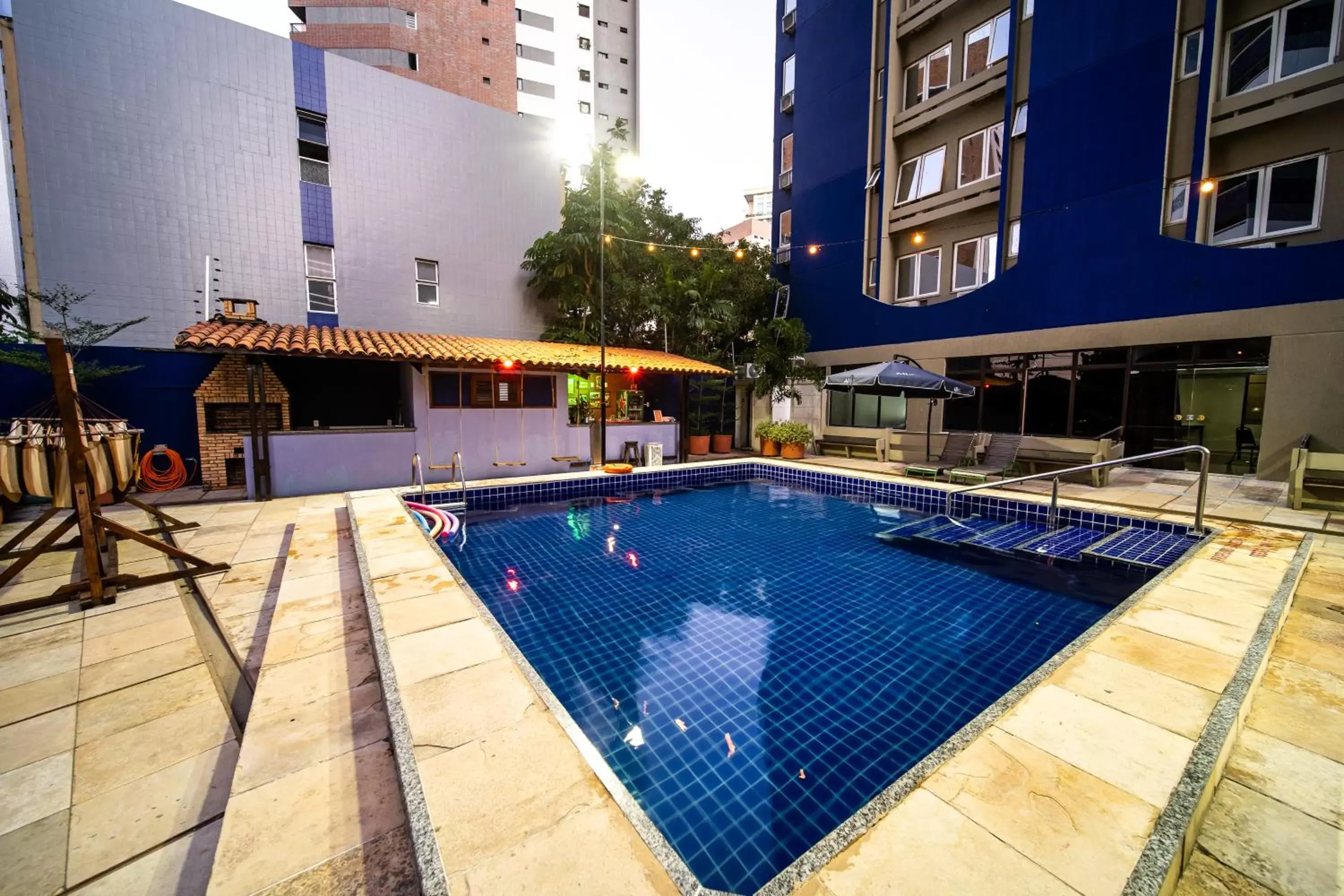 Property building, Swimming Pool in ibis Fortaleza Praia de Iracema