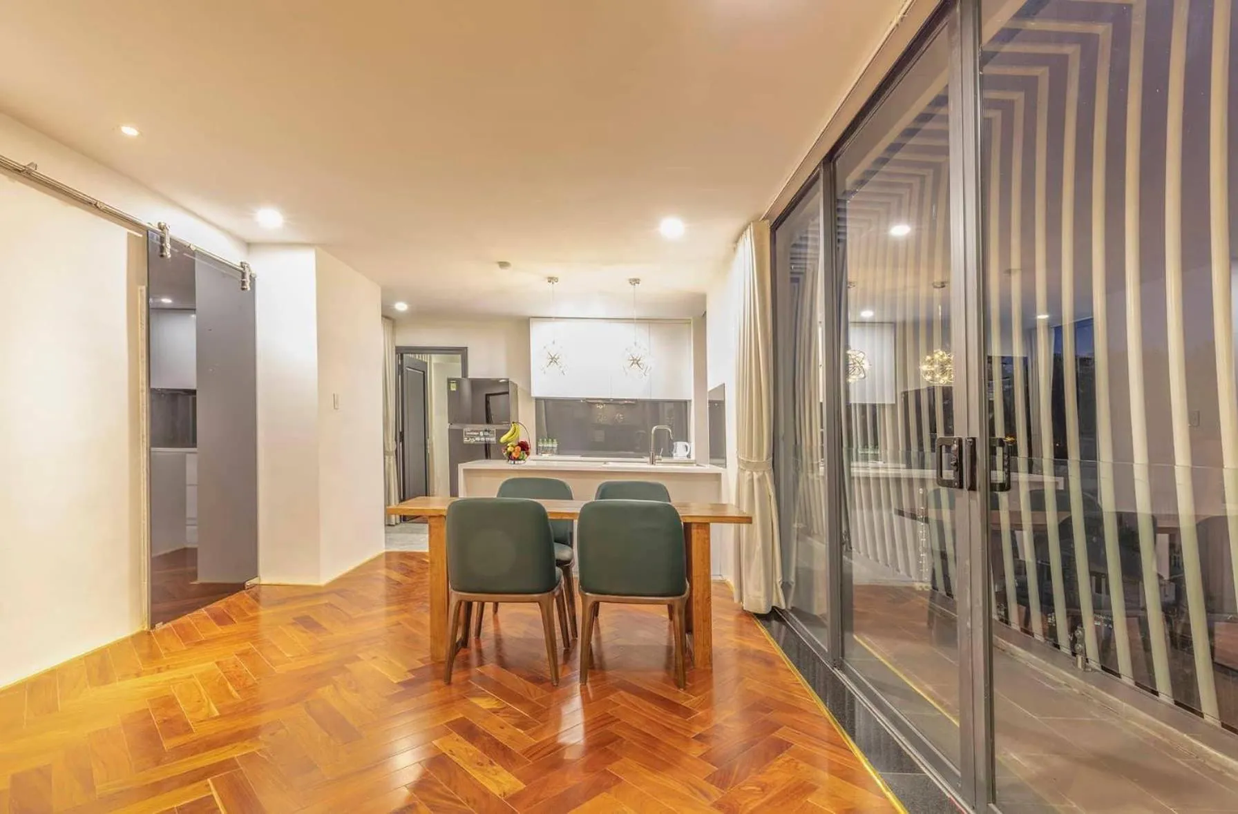 Living room in Len's Hotel