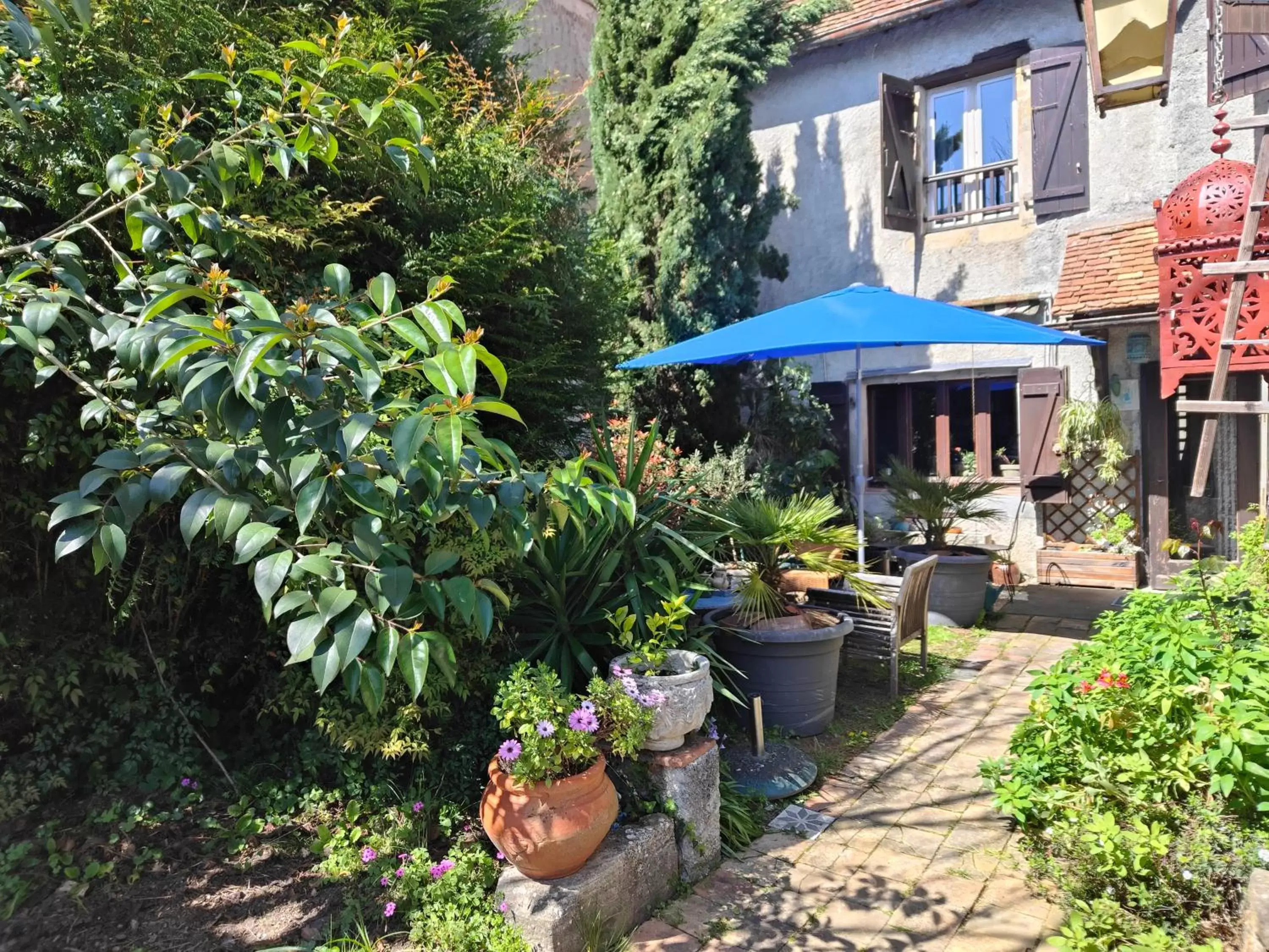 Patio in Le Chat Botté Chambres et Table d'hôte sur réservation