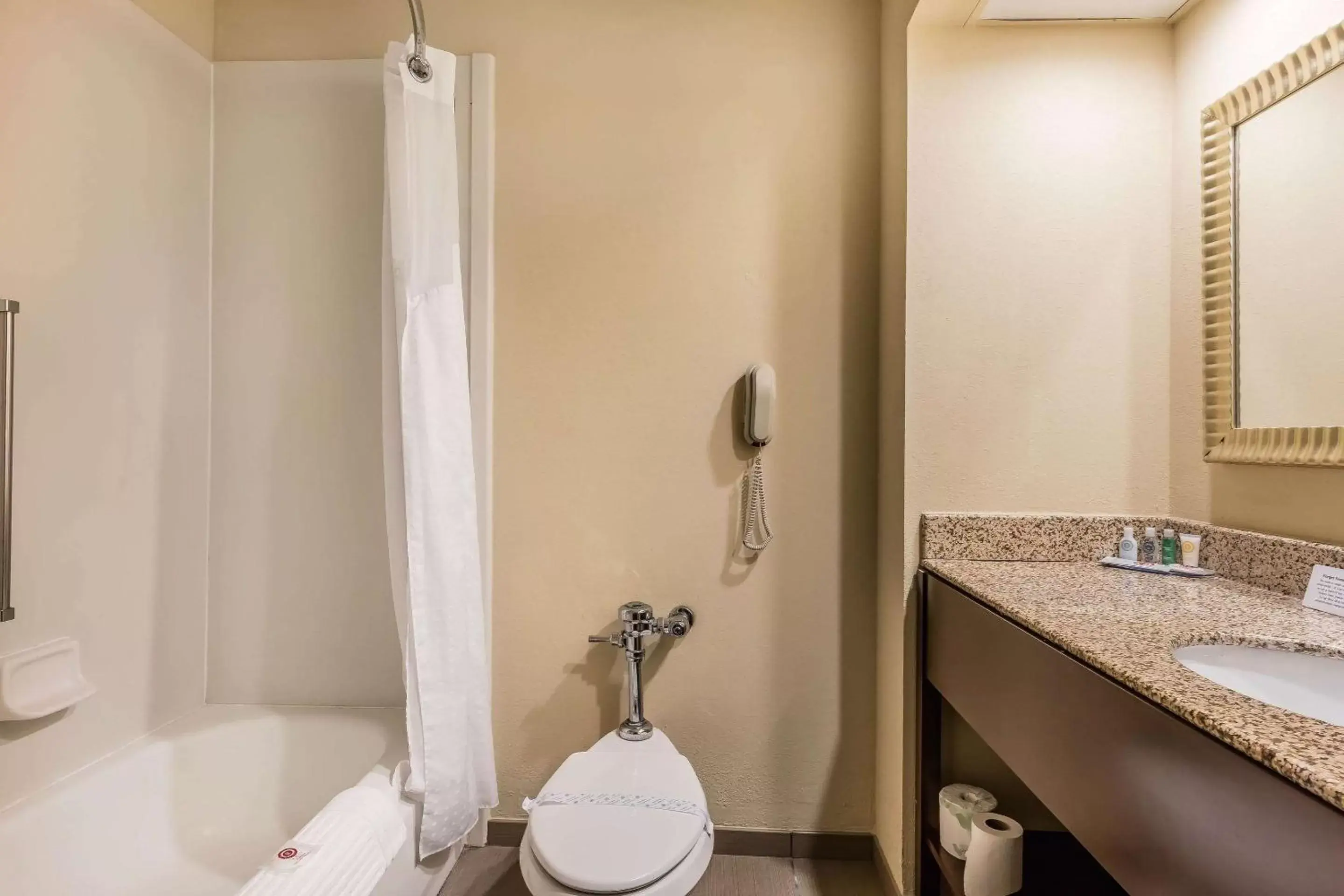 Photo of the whole room, Bathroom in Comfort Inn & Suites Jasper Hwy 78 West