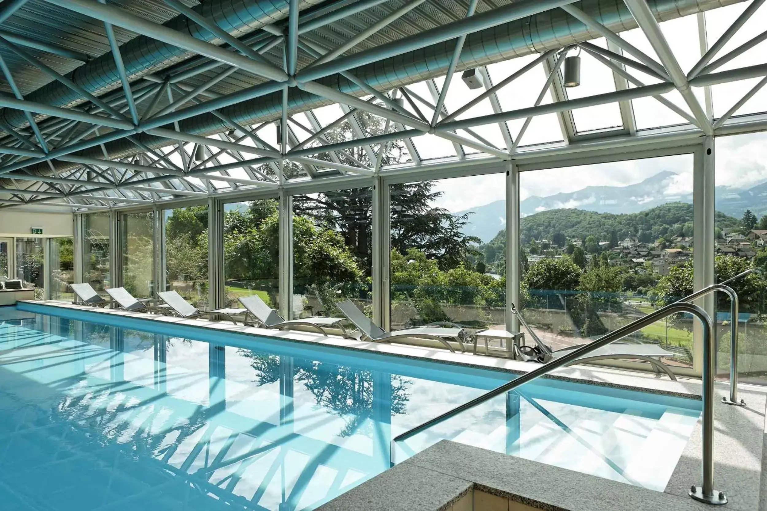 Spa and wellness centre/facilities, Swimming Pool in Hotel Eden Spiez